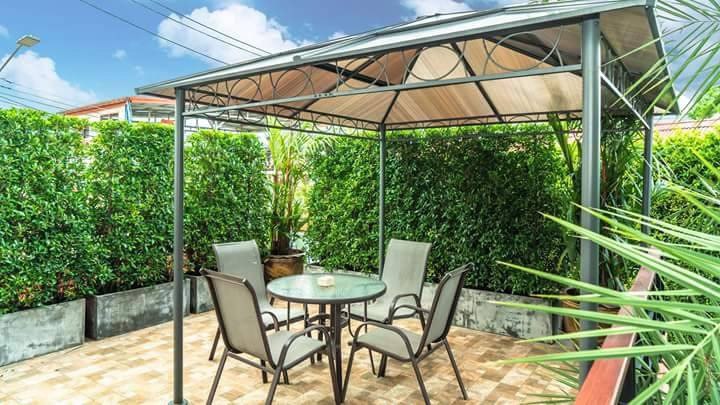 Apartment in Nai Harn with nature view, 2 bedrooms