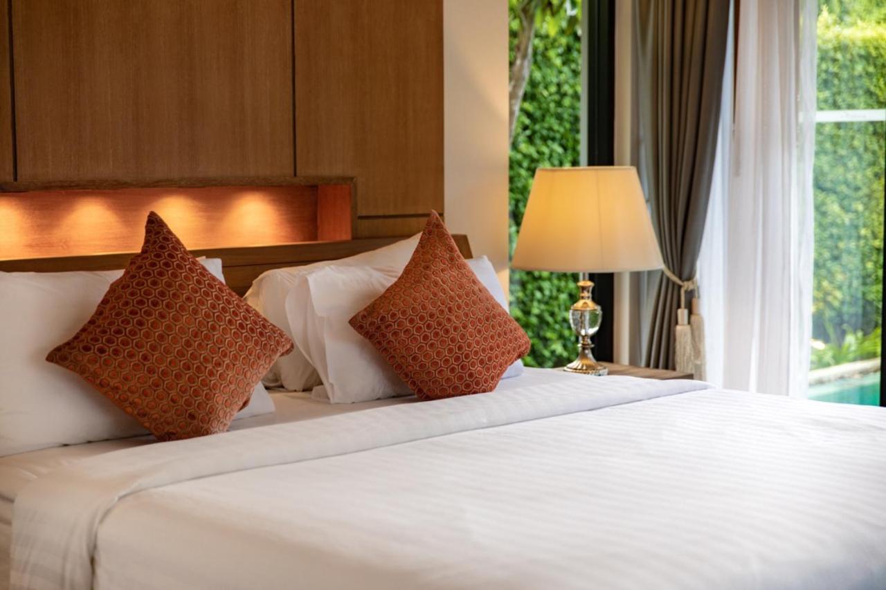 2 bedroom tropical garden villa in Bangtao