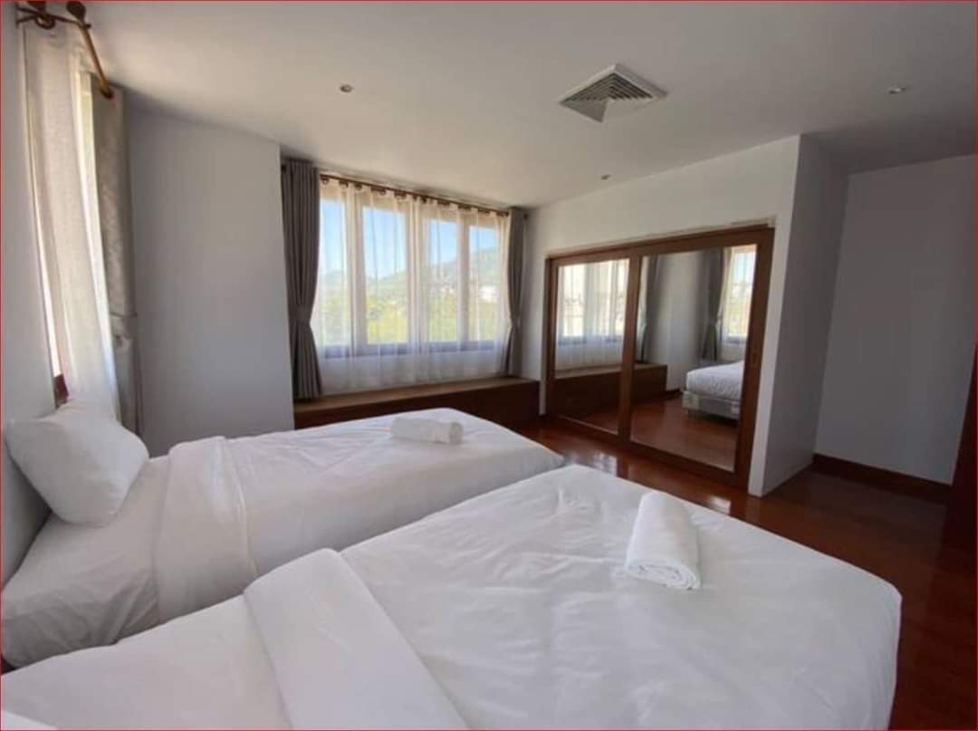 Beachfront apartment, 2 bedrooms, Surin