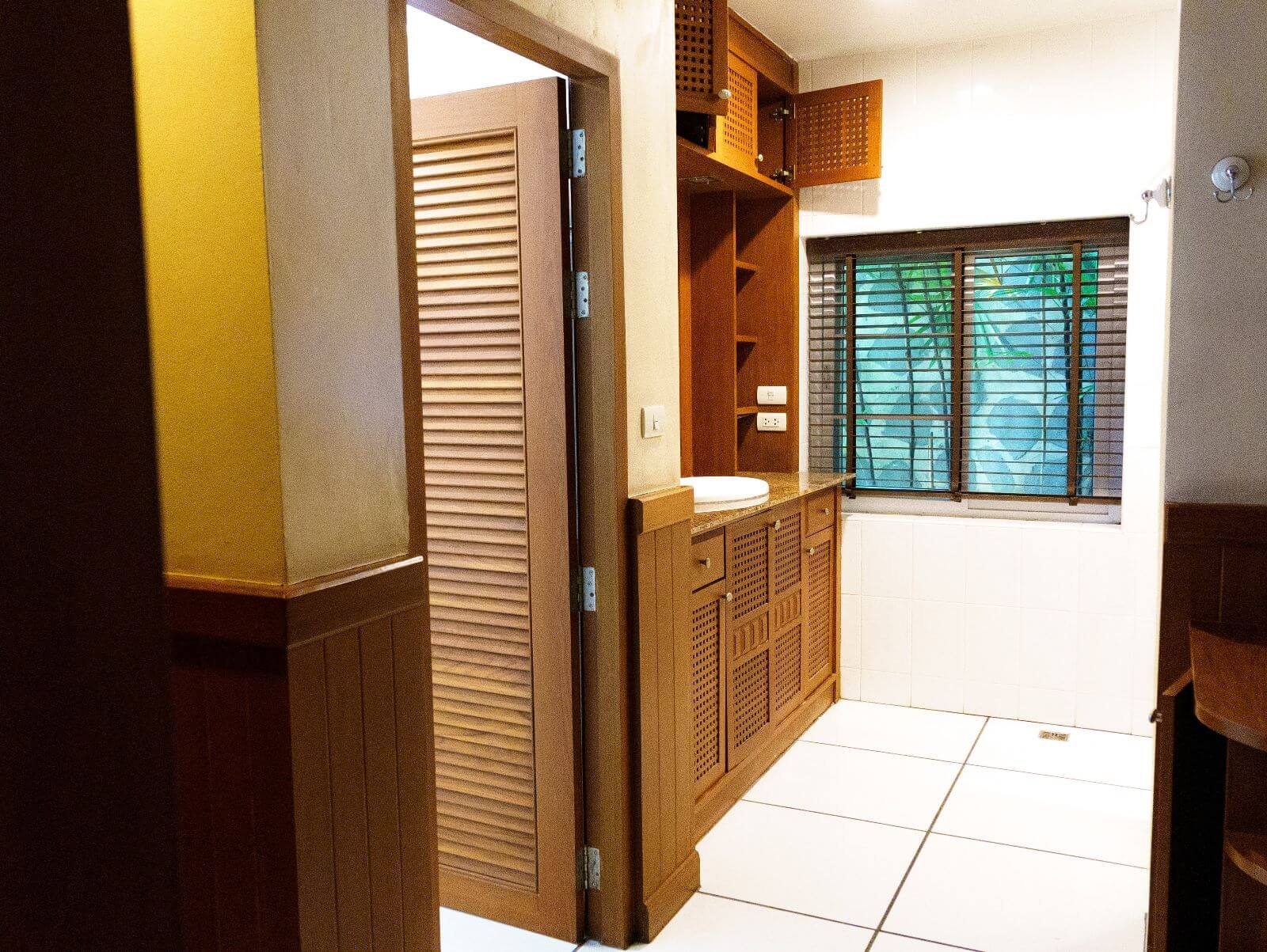 Ideal villa on rocky cliffs in Kamala area, 4 bedrooms