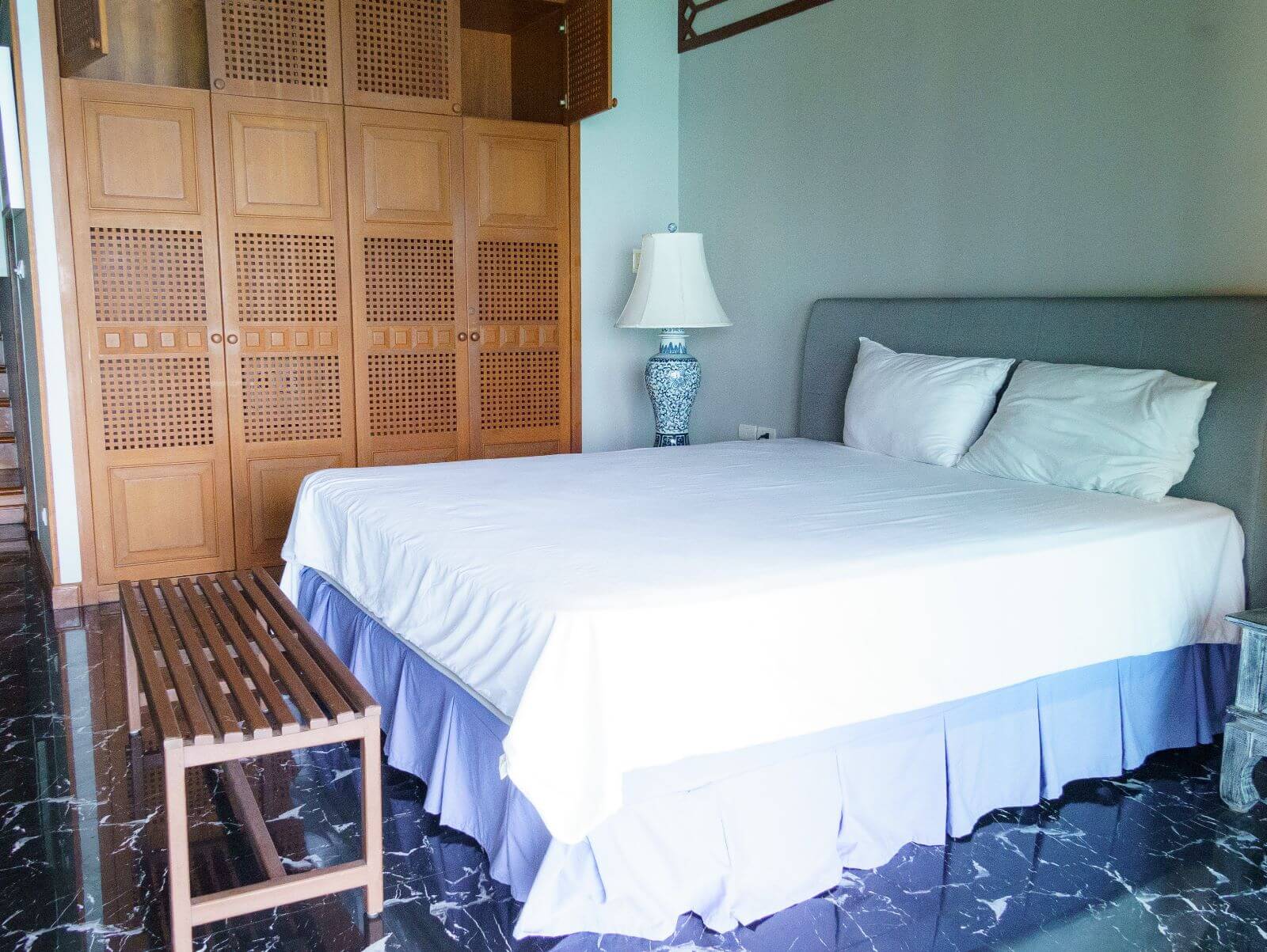 Ideal villa on rocky cliffs in Kamala area, 4 bedrooms