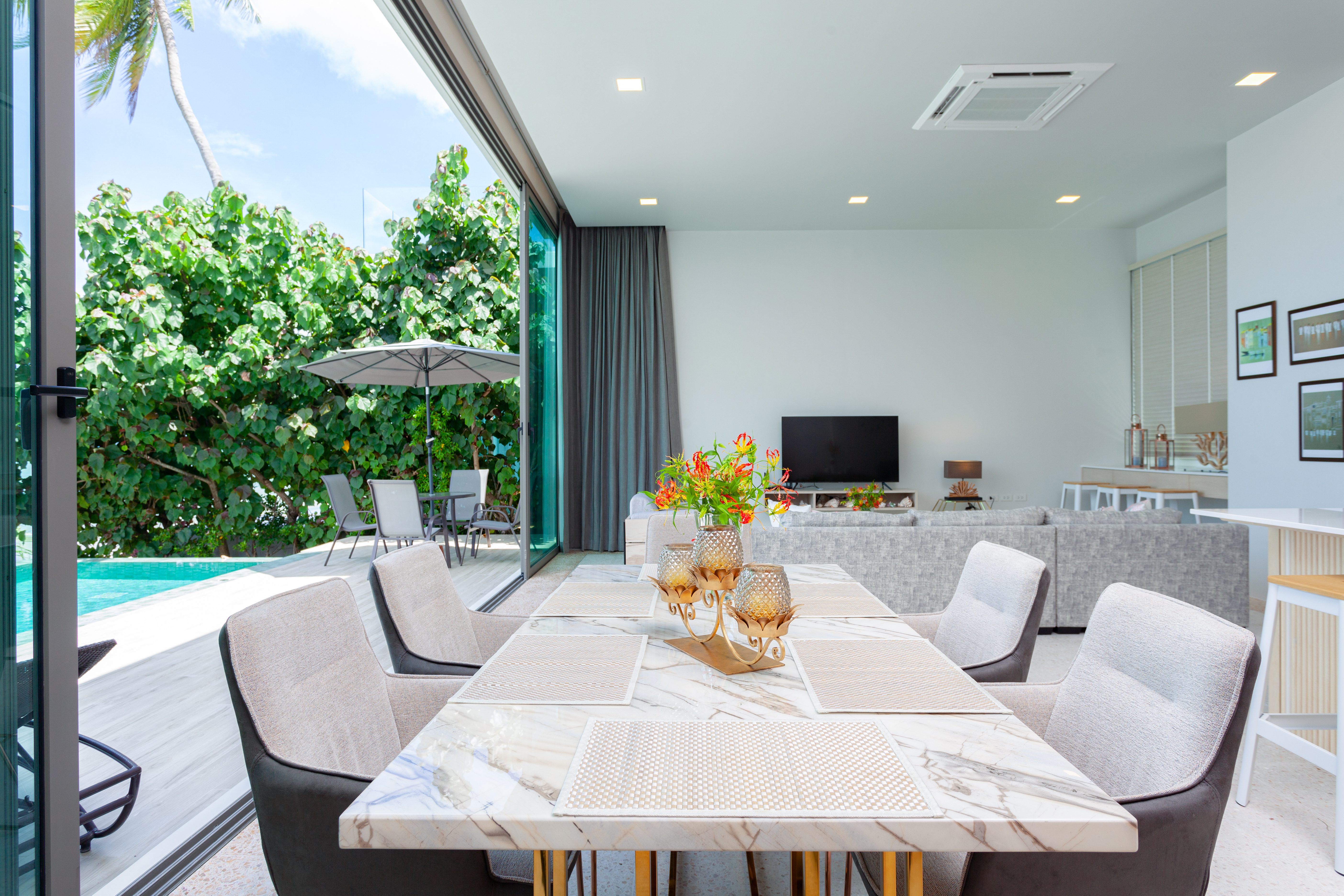 Spacious villa with pool in Rawai, 3 bedrooms
