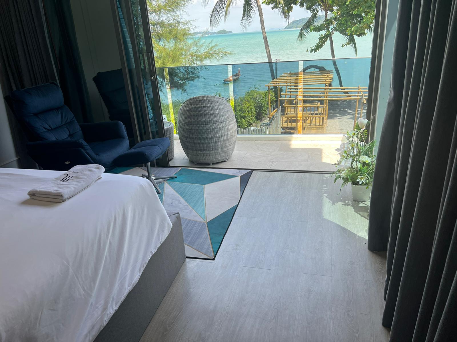 Beachfront villa with private pool, Rawai