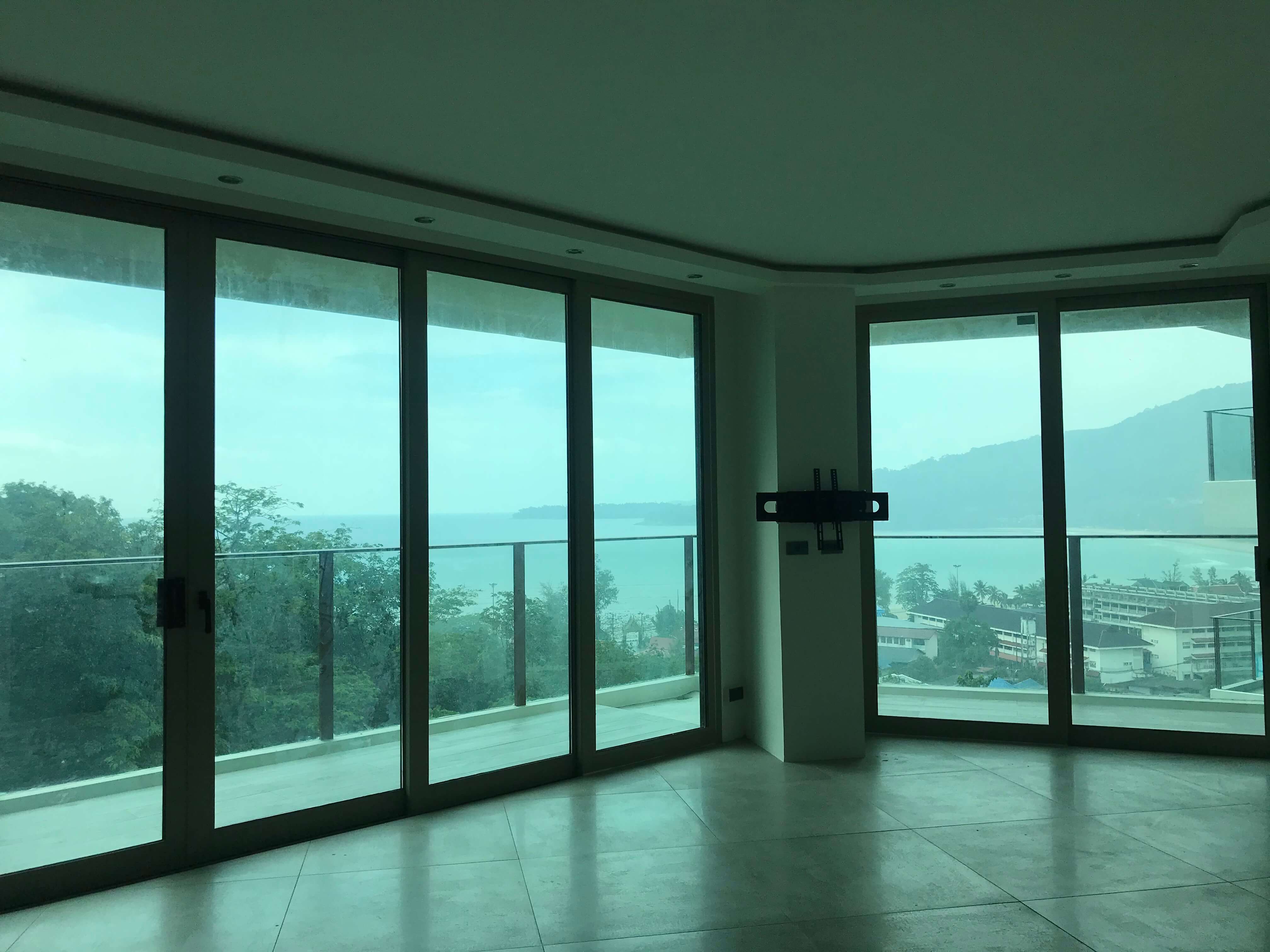 Apartment with a large private balcony and a picturesque view, 2 rooms, Kamala