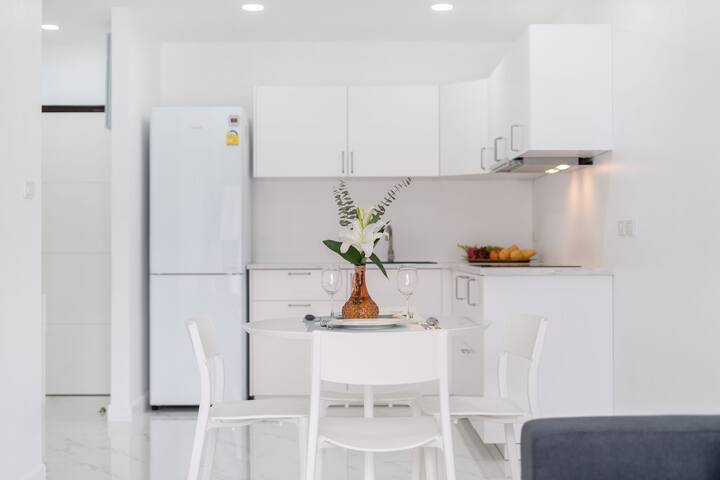 Apartment with a modern interior in a new residential complex 5 minutes from Patong Beach., 1 bedroom