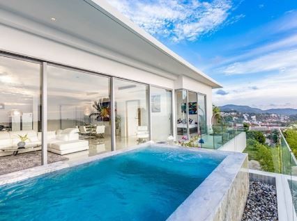 Family 3-bedroom apartment, Karon area