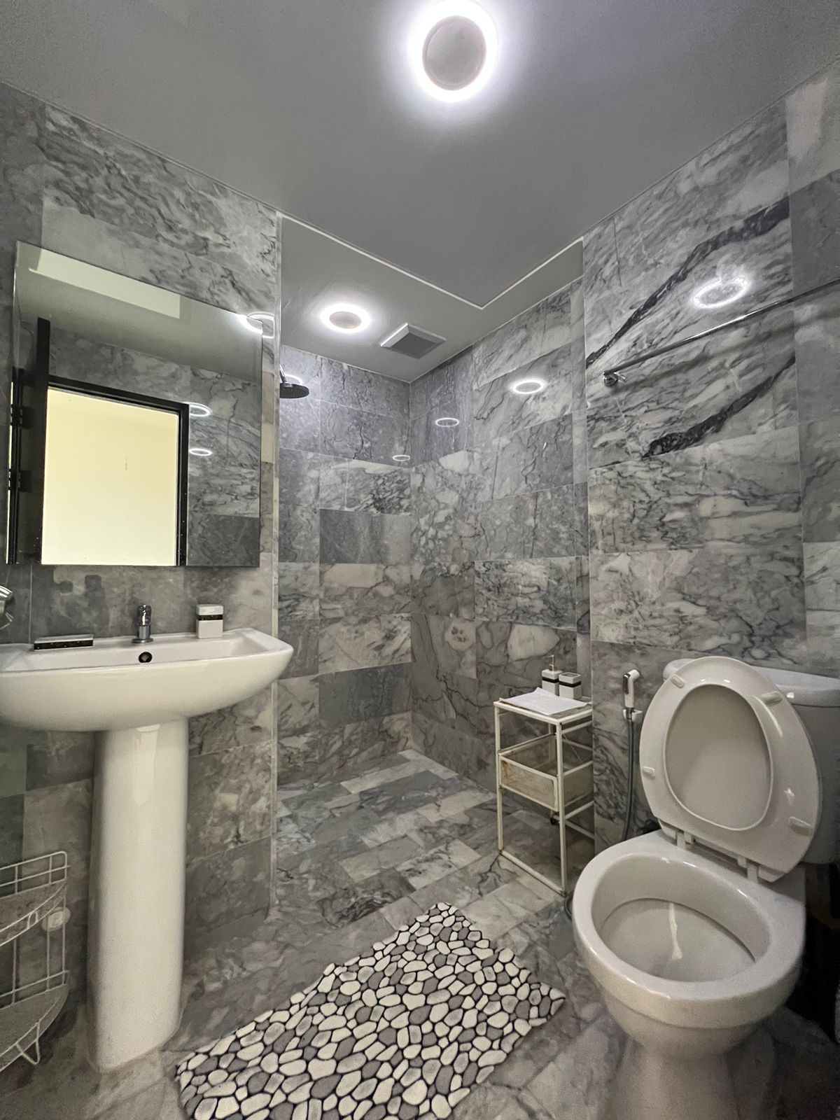 Cozy and spacious apartment overlooking the city and nature of the island, 1 bedroom, Nai Harn
