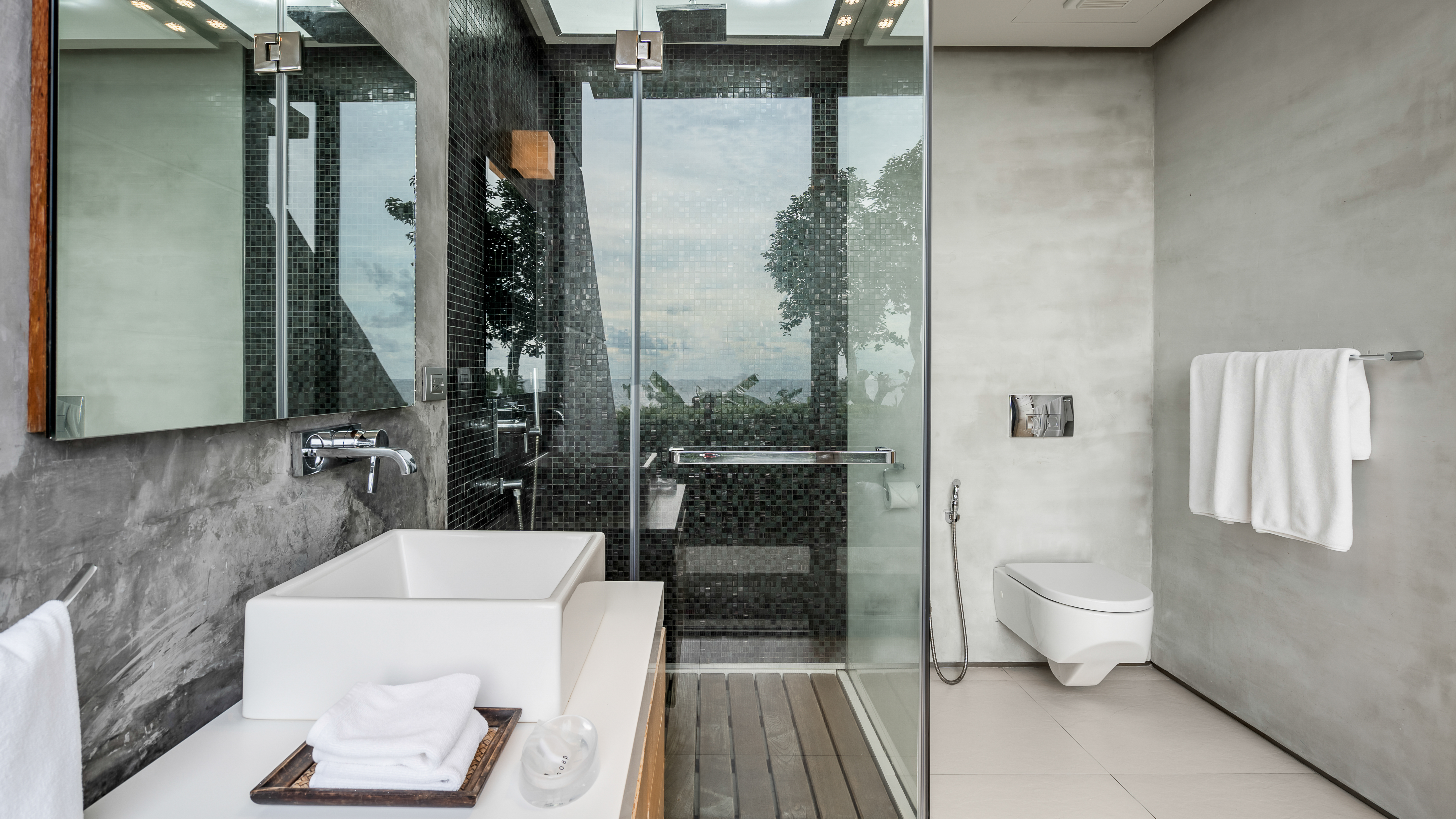 Spacious modern villa with designer renovation on the beachfront, 5 bedrooms, Kathu