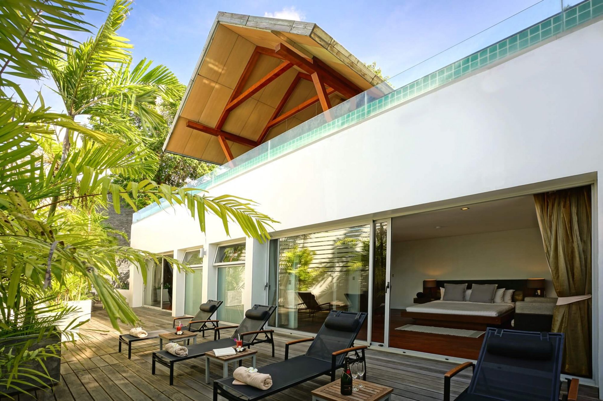 Spacious 4 bedroom villa with pool and garden, Surin