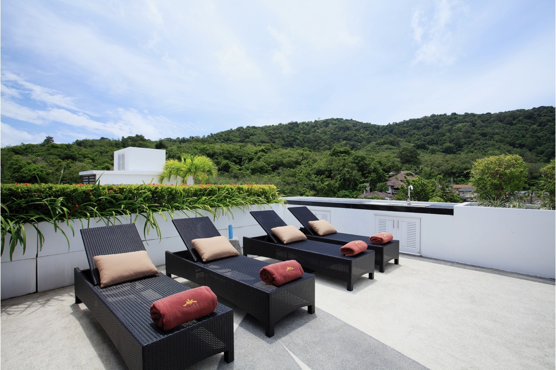 Luxurious villa in Nai Harn with jungle view, 3 bedrooms
