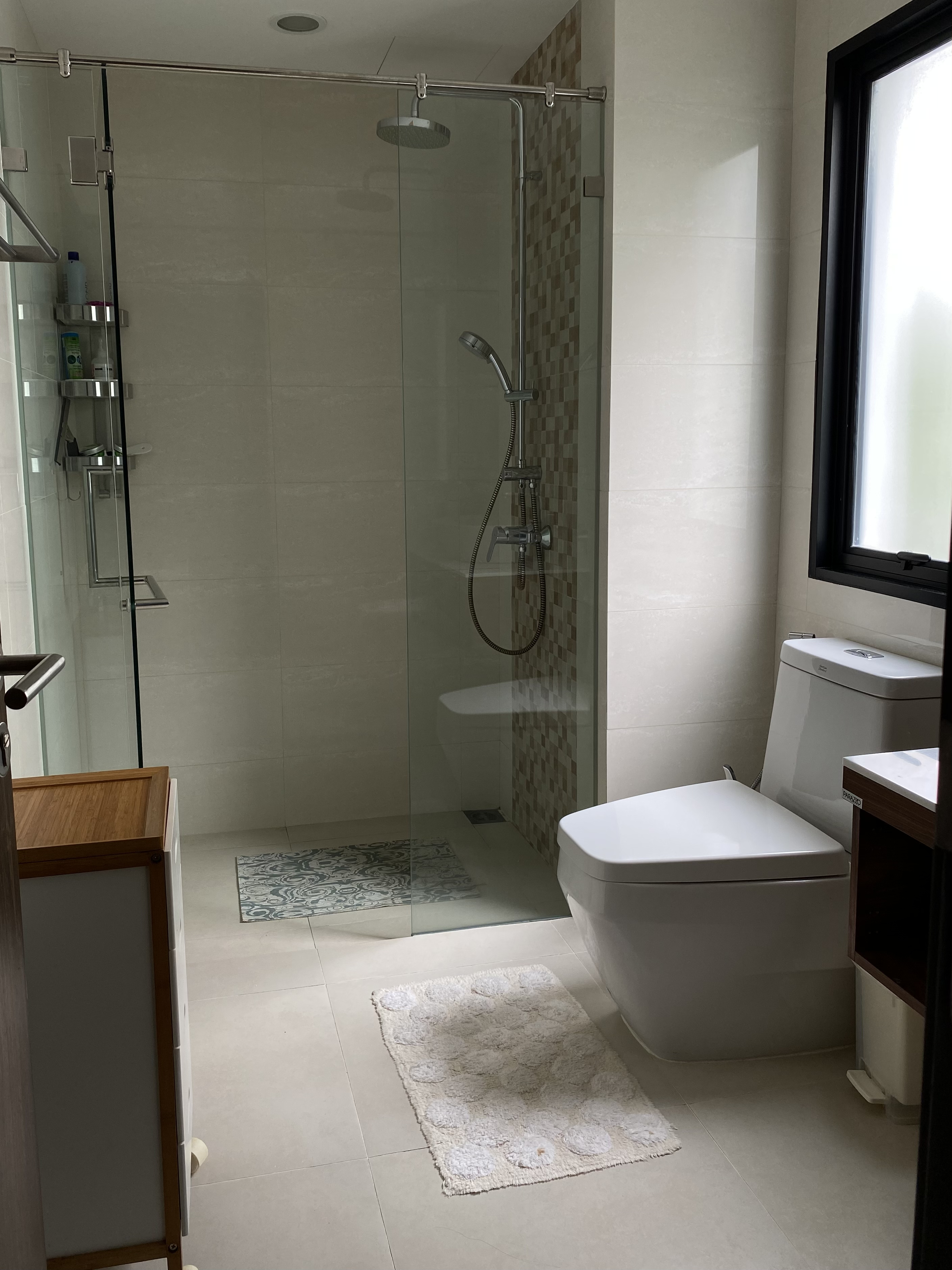 Apartment in a good complex within walking distance to Nai Harn beach, 1 bedroom