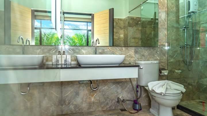 Apartment in Nai Harn with nature view, 2 bedrooms