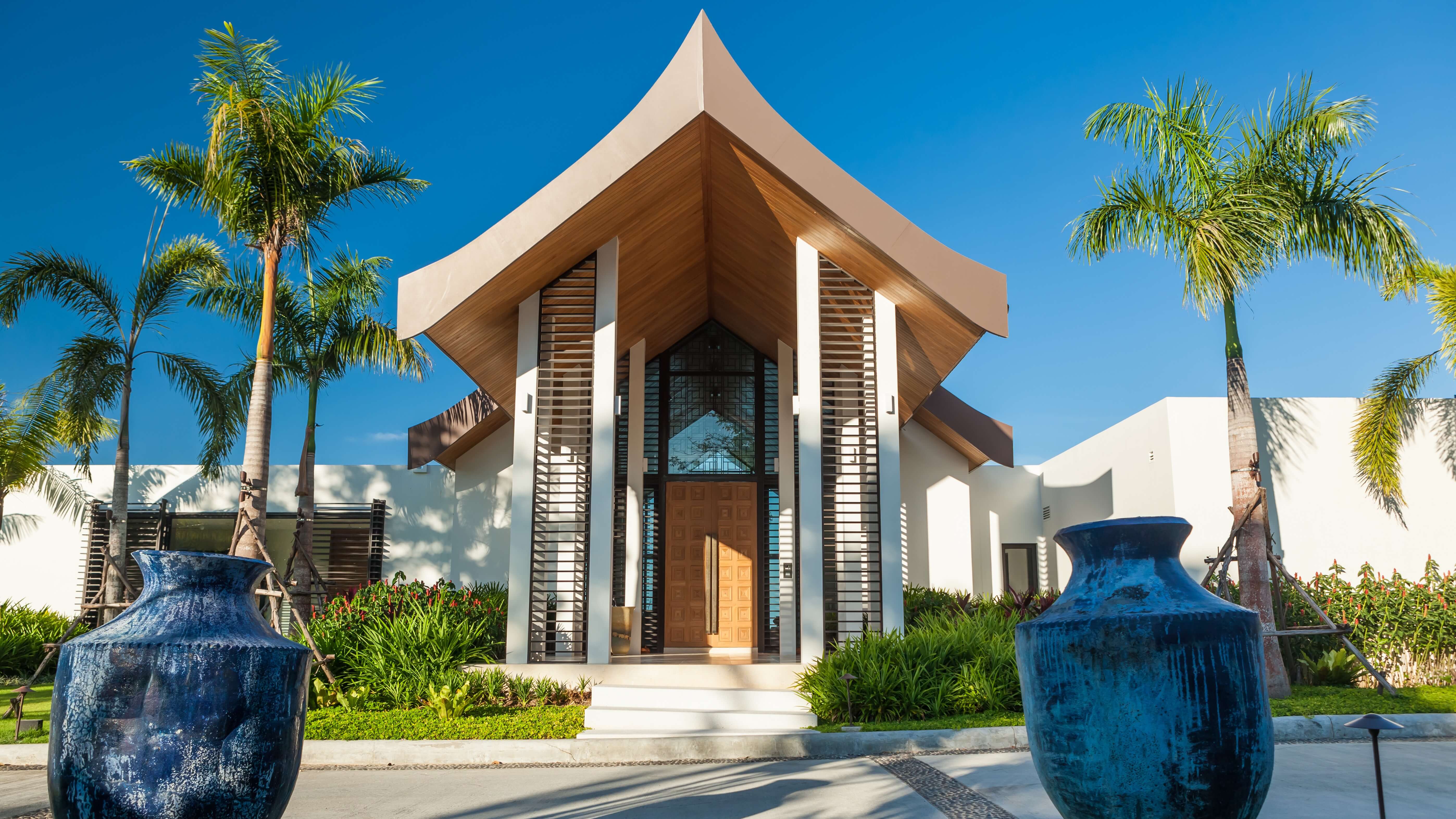 7 bedroom villa on the east coast of Phuket in the exclusive Cape Yamu estate
