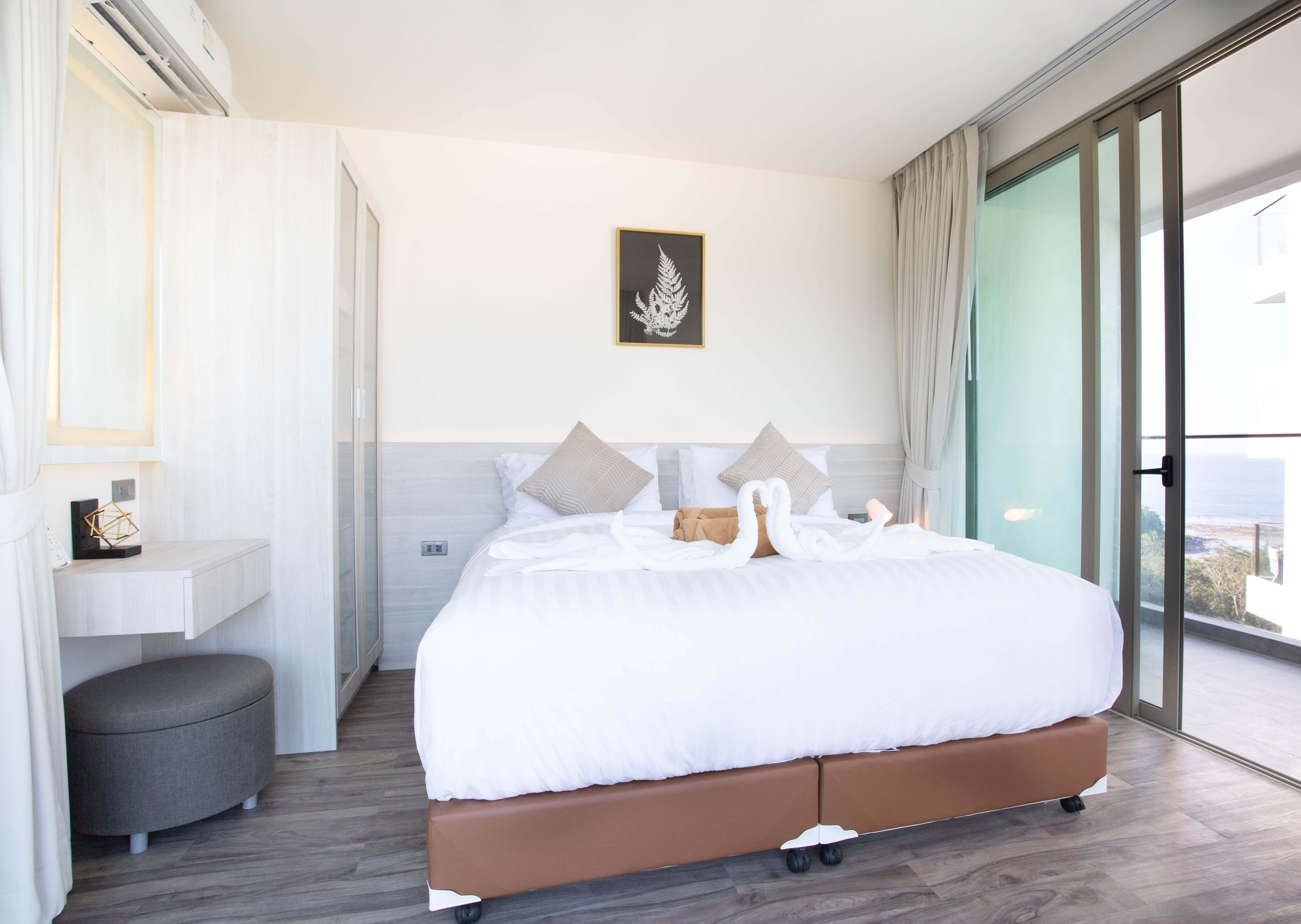 Apartment with modern interior design, 1 room, Kamala