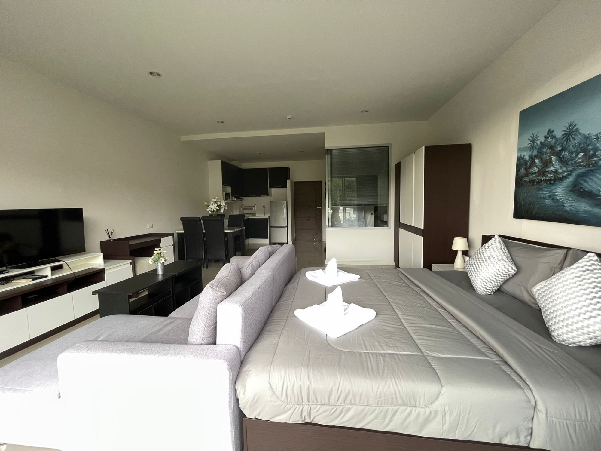 Spacious studio apartment close to Karon Beach