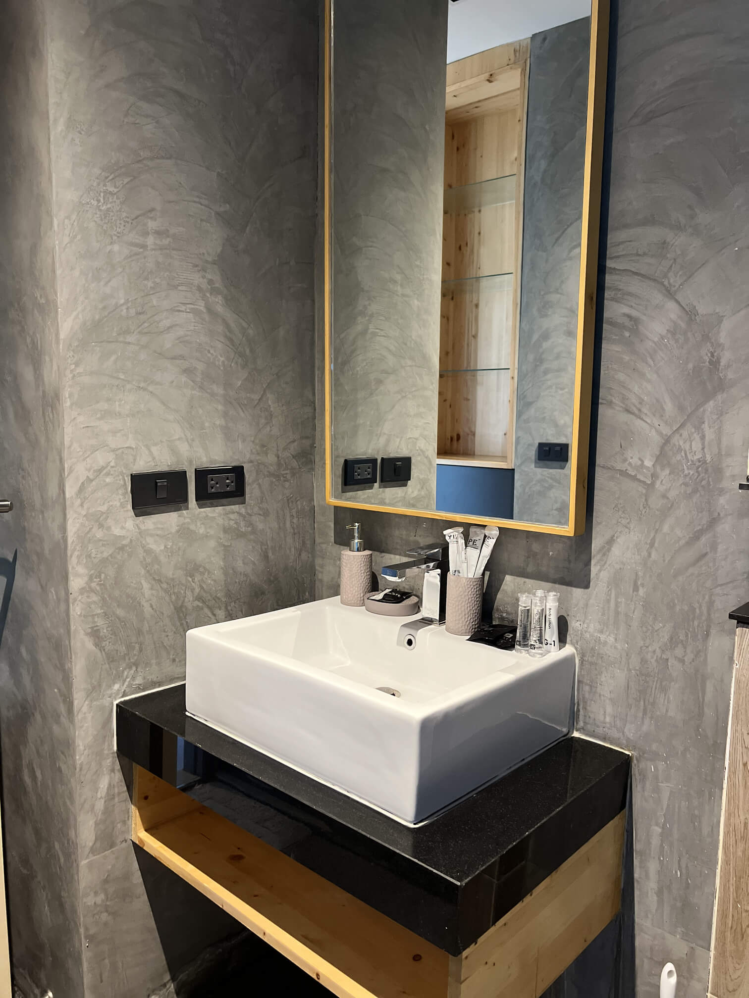 Studio apartment in a residential complex within walking distance of Nai Harn Beach