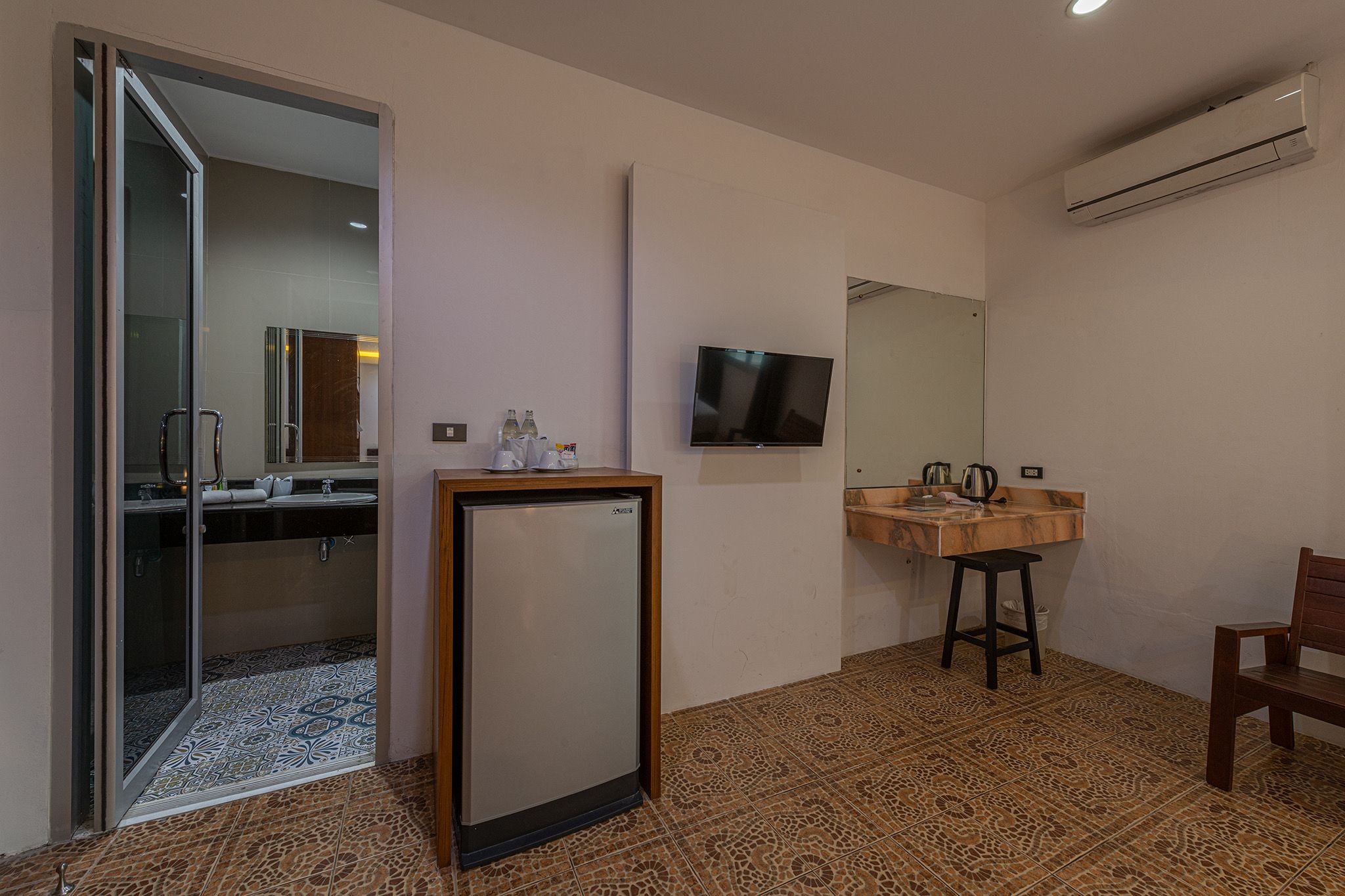 Studio apartments on the first coastline, Rawai