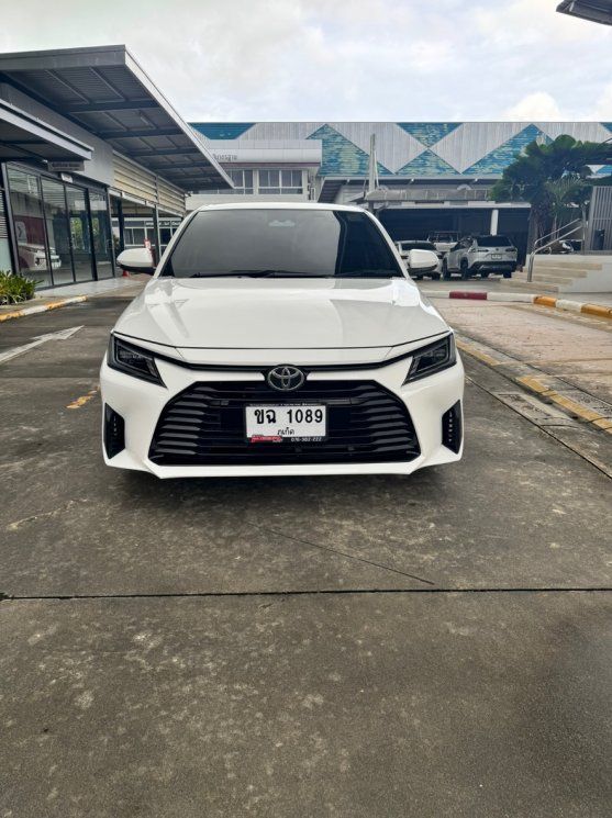 Белая Toyota ATIV 2023