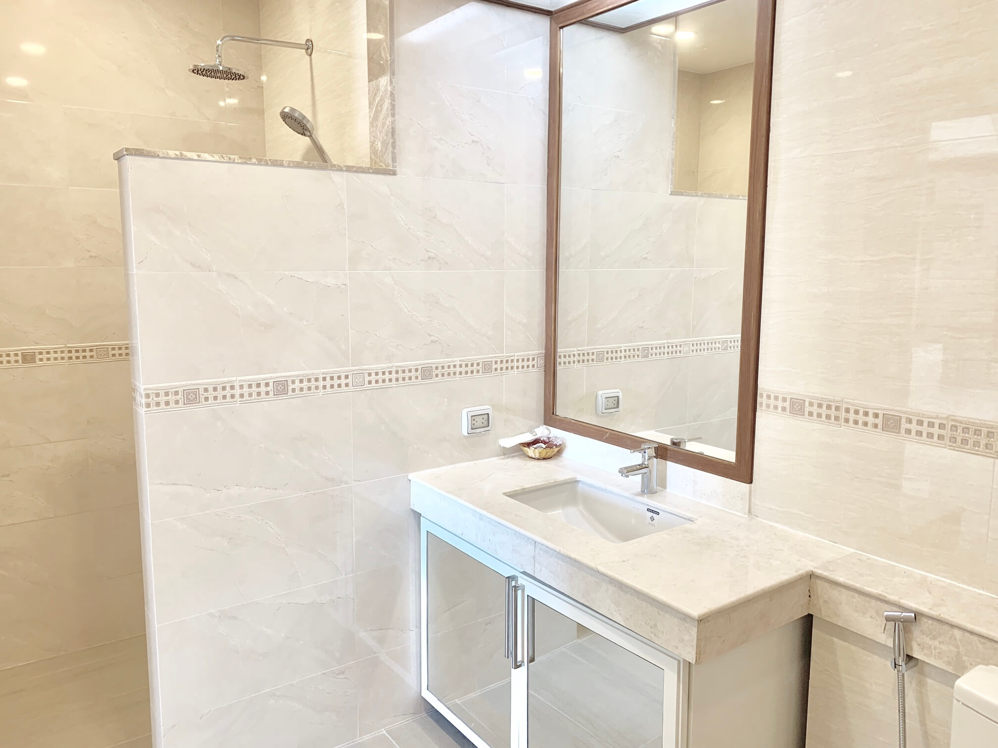 One-Bedroom Apartment with Private Balcony, Kata