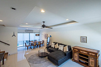 Modern townhouse with swimming pool in Bangtao, 3 bedrooms