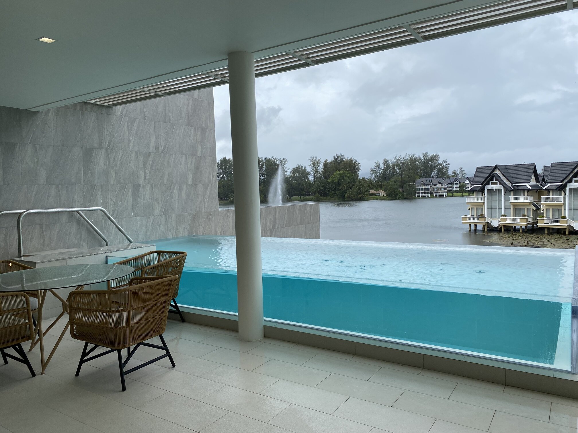 Spacious bright apartment with 2 bedrooms and everything you need for living, Bangtao