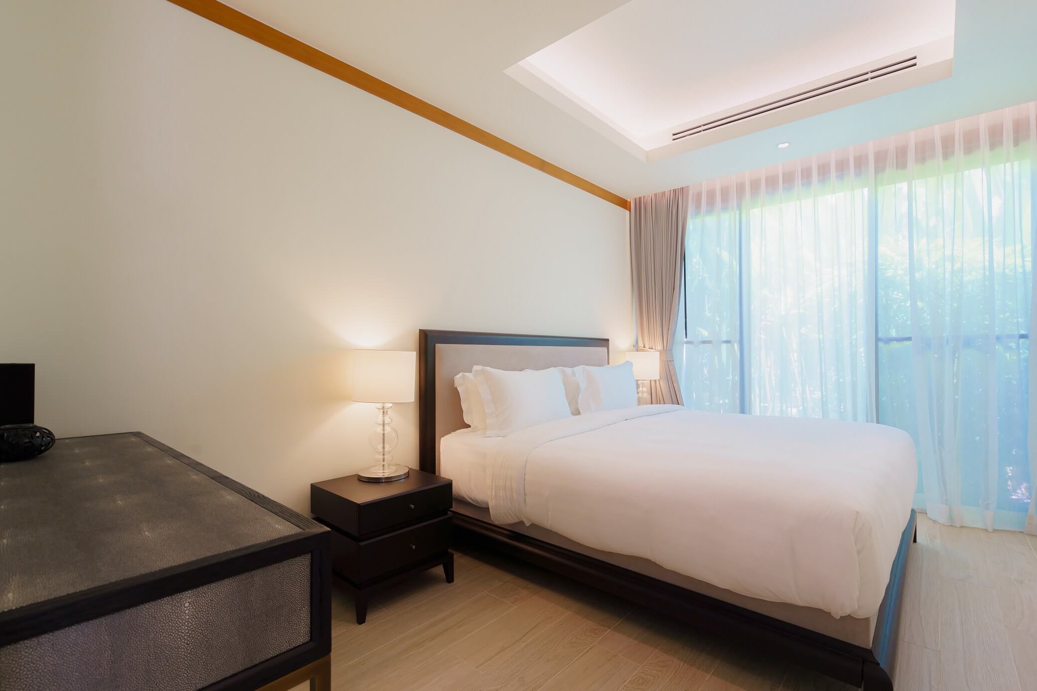 Modern villa with pool and jacuzzi, 3 bedrooms, Bangtao