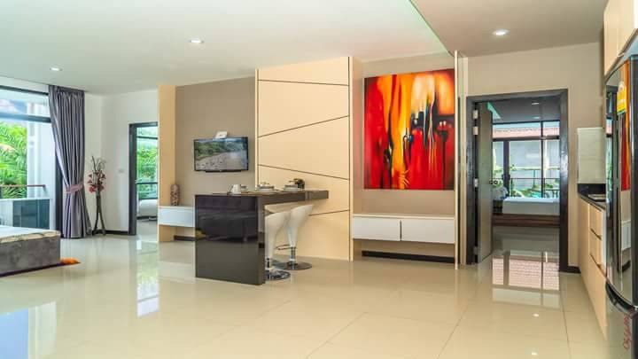 Apartment in Nai Harn with nature view, 2 bedrooms