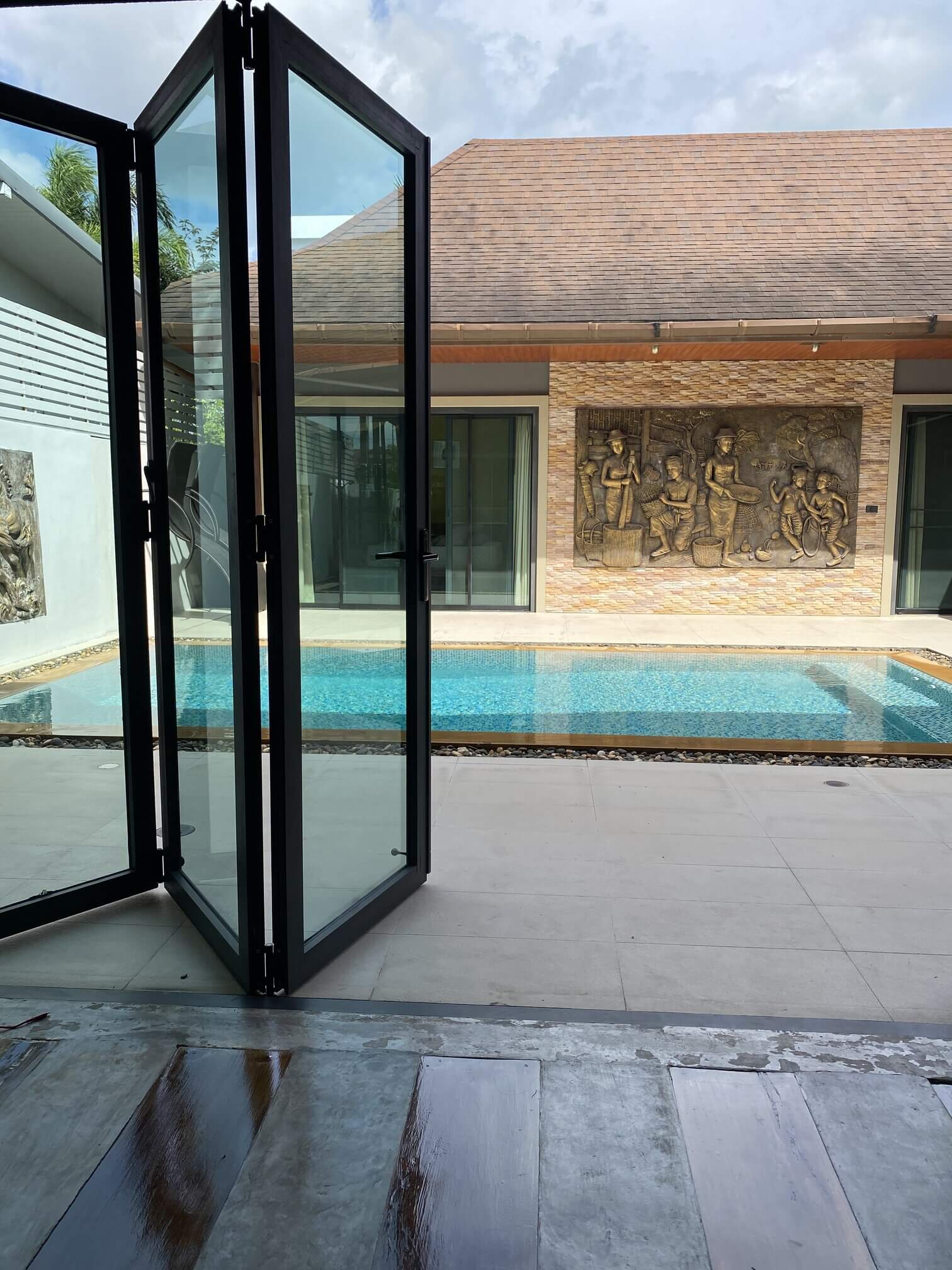 Stylish villa with pool, 2 bedrooms, Chalong area