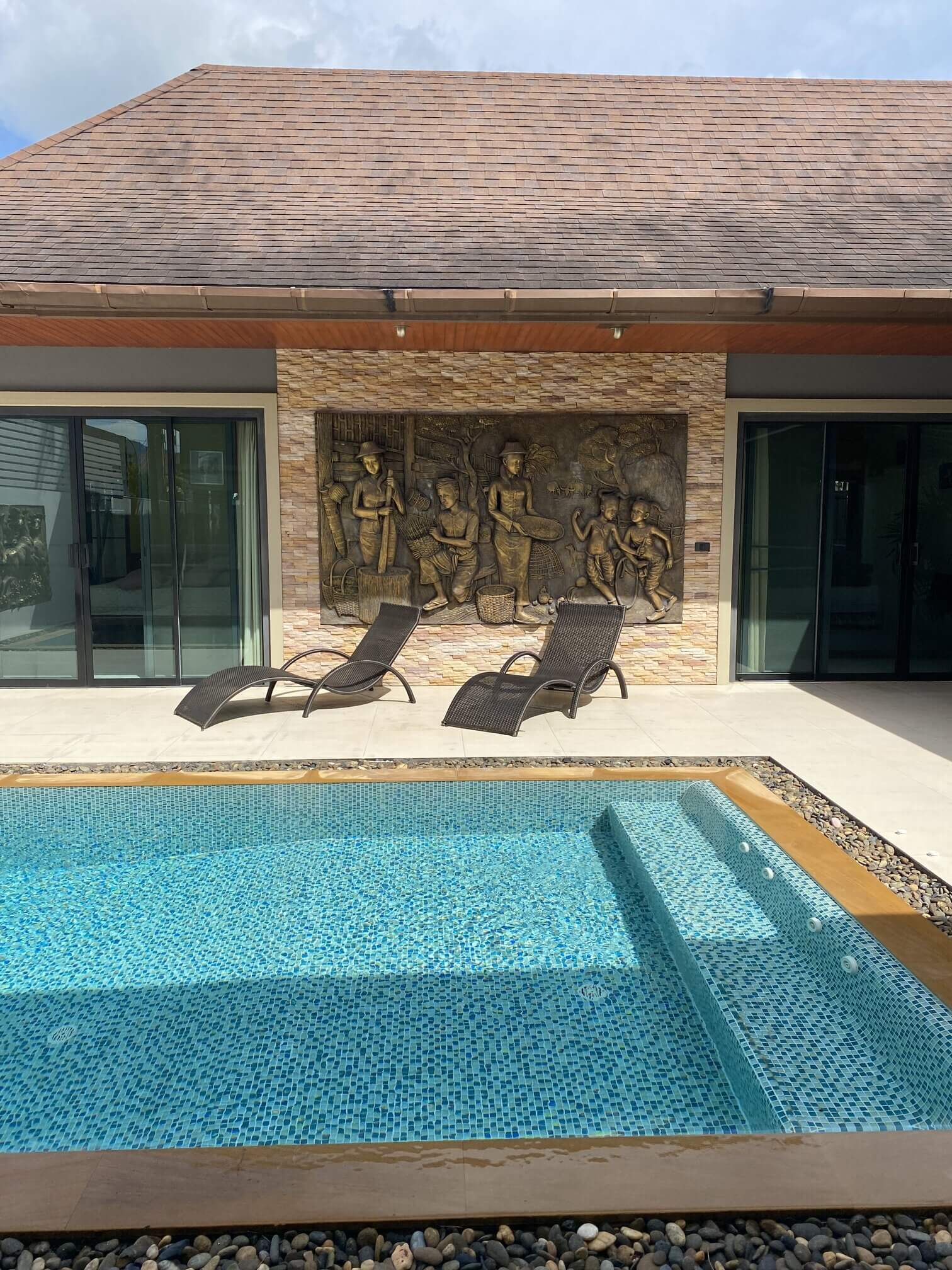 Stylish villa with pool, 2 bedrooms, Chalong area