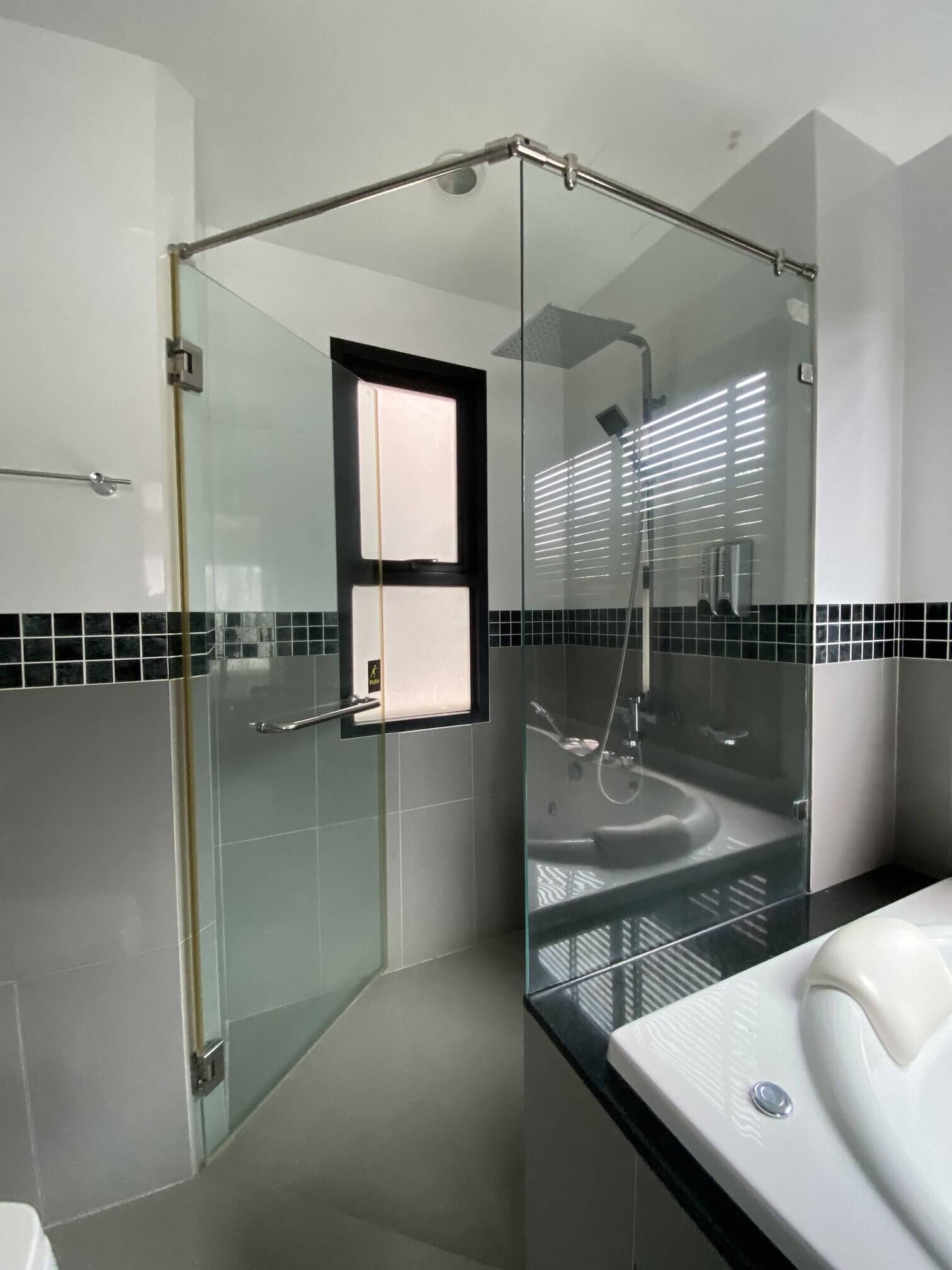 Spacious 3 bedroom apartment, Chalong