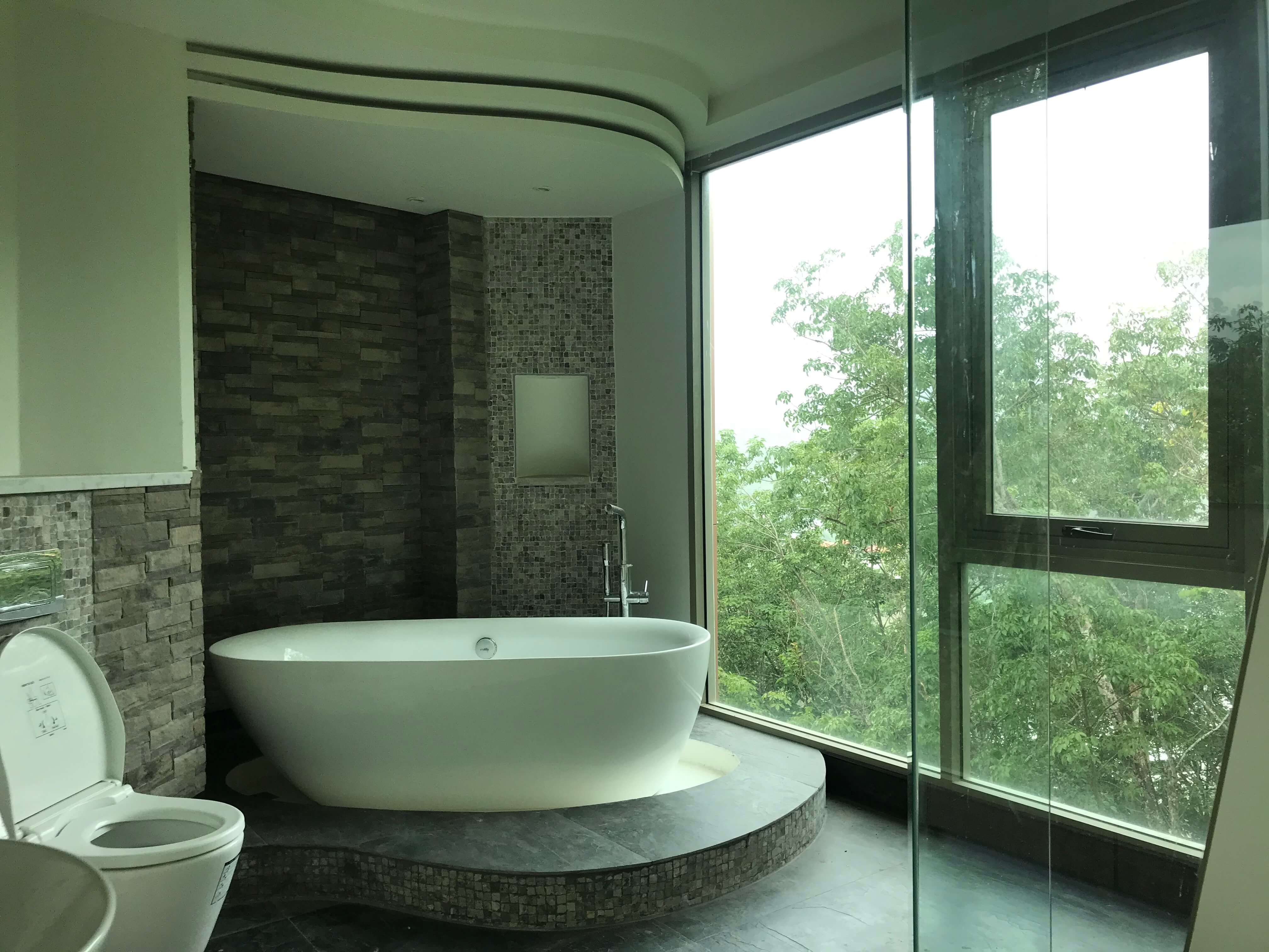 Apartment with a large private balcony and a picturesque view, 2 rooms, Kamala