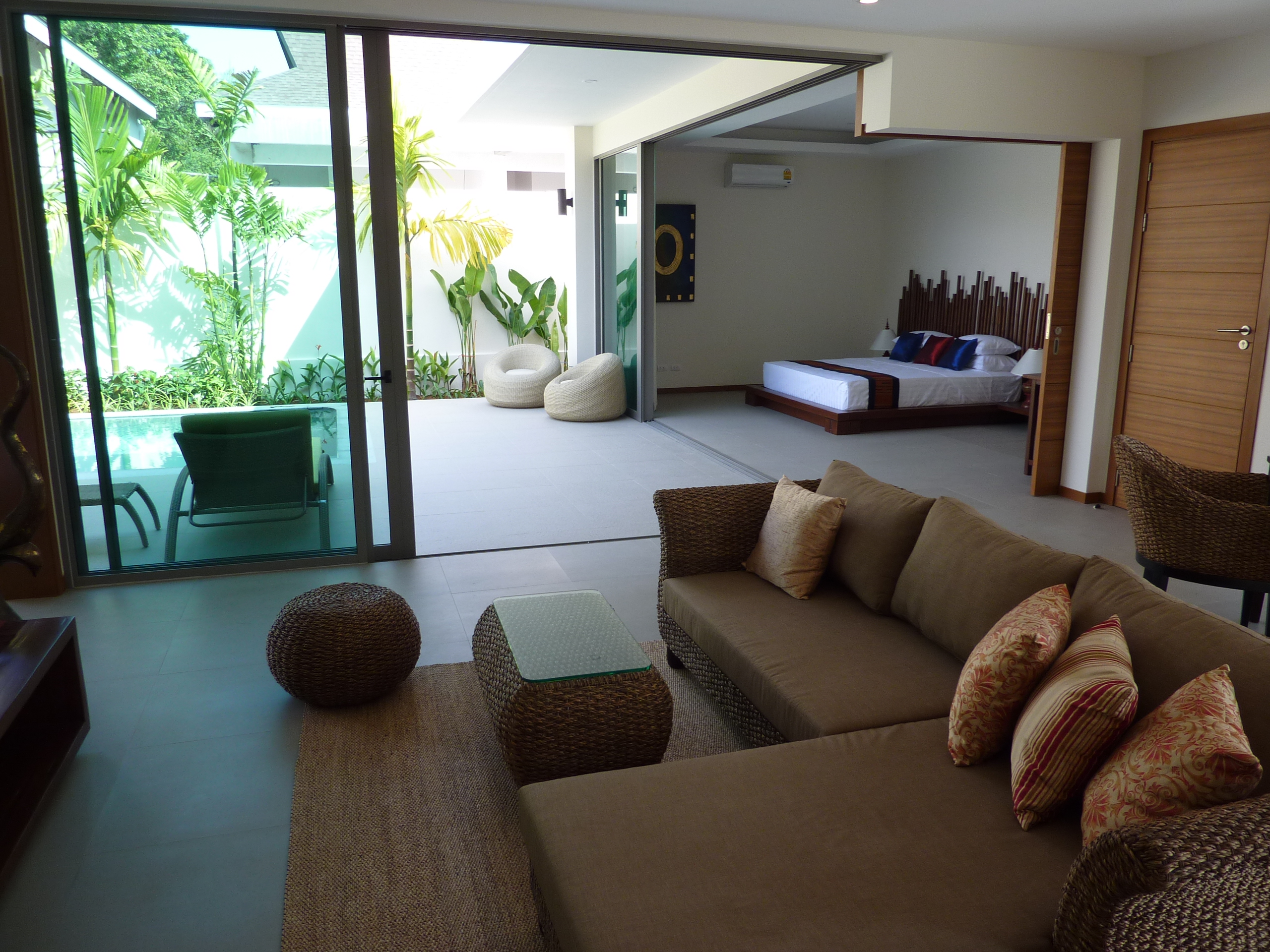 Spacious villa with pool in Rawai, 2 bedrooms
