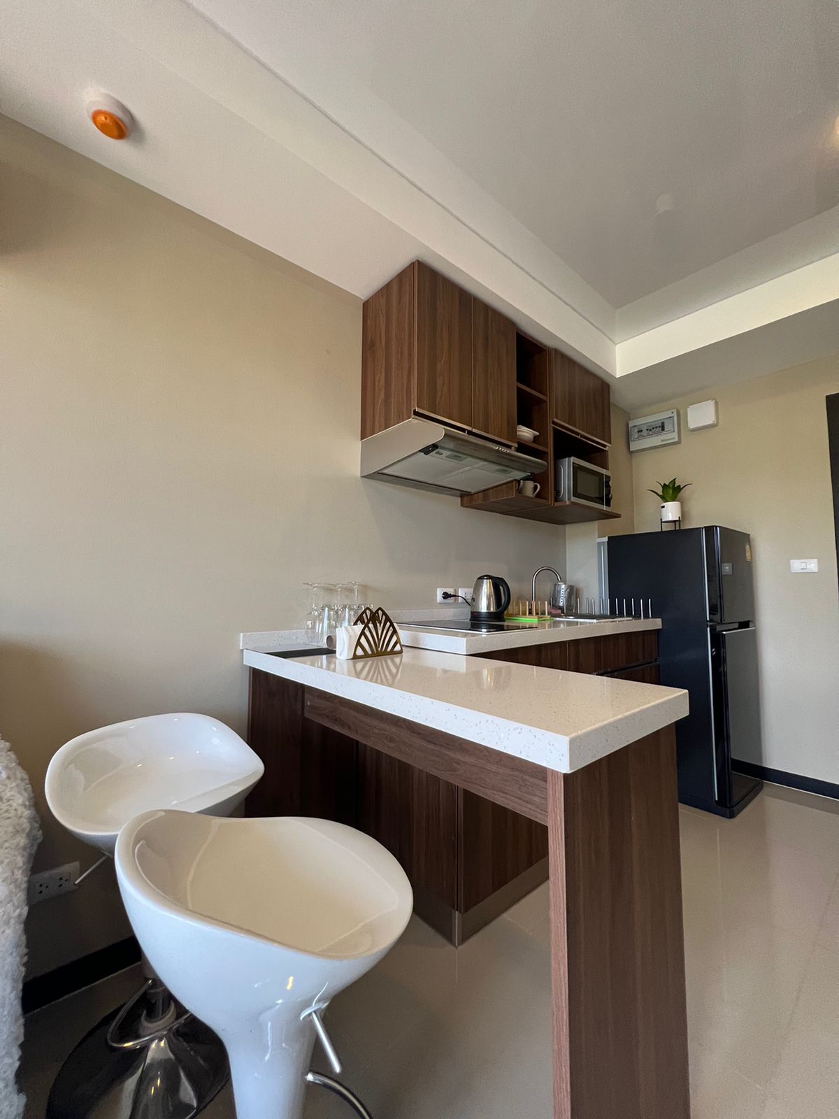 Cozy and spacious apartment overlooking the city and nature of the island, 1 bedroom, Nai Harn