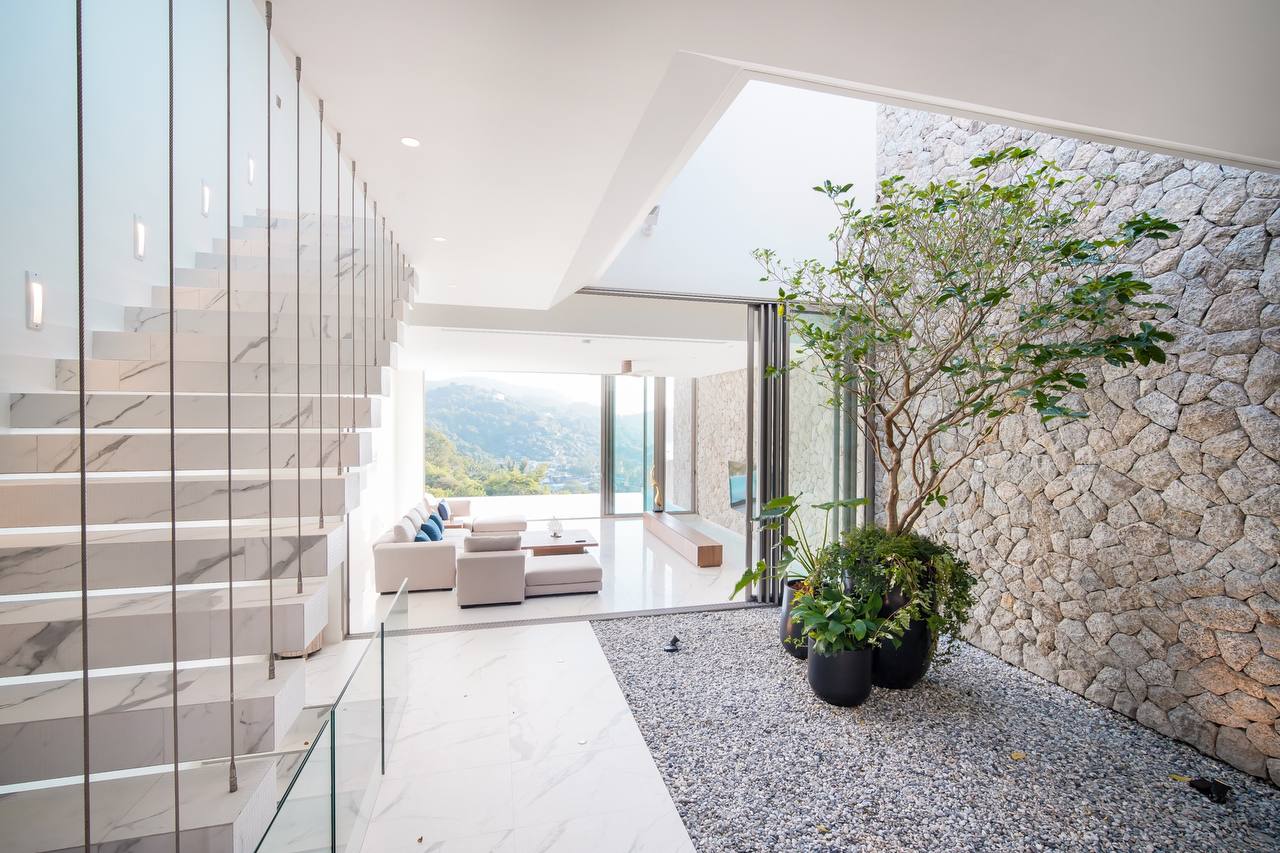 Villa for rent, Karon area