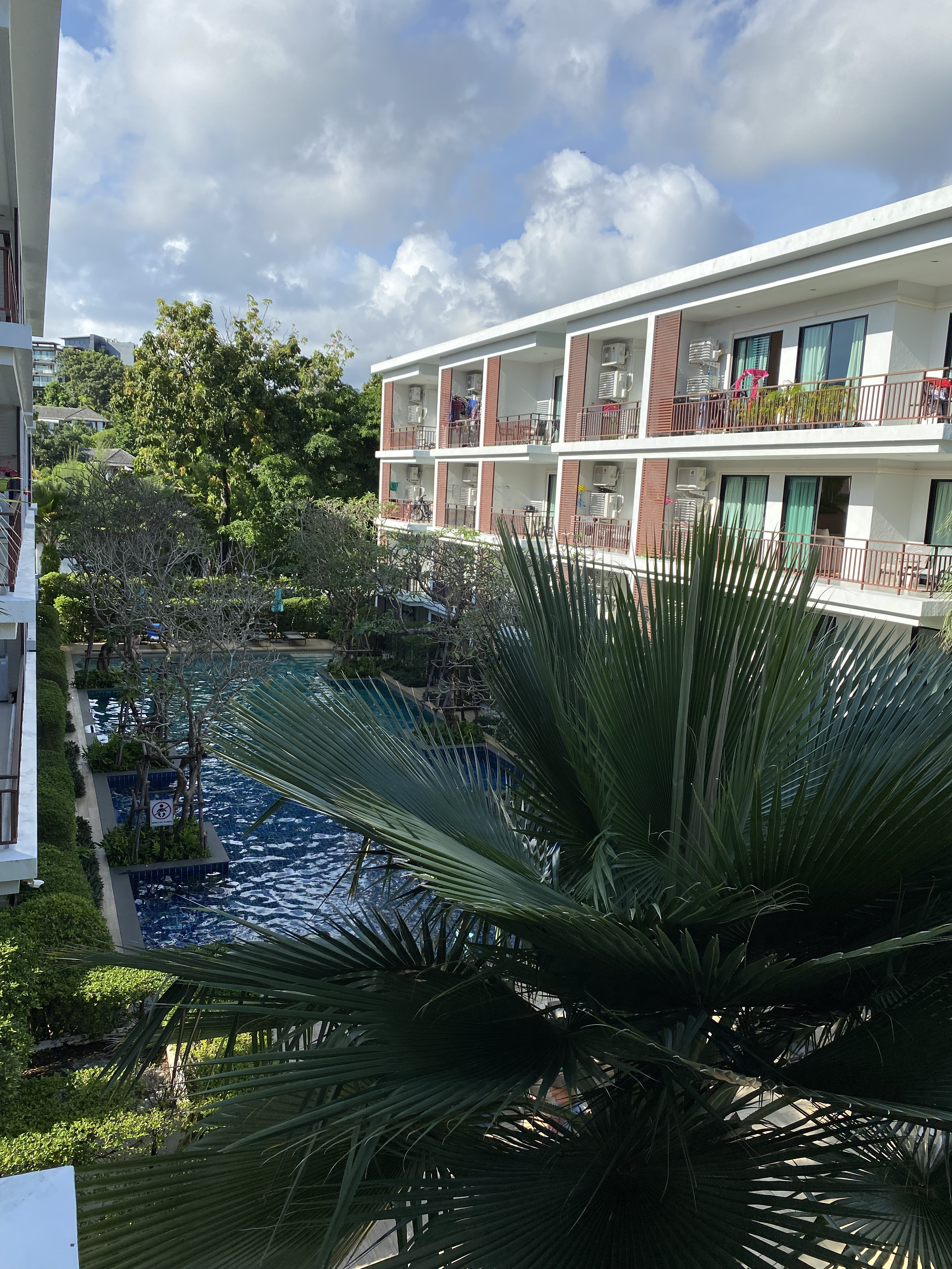 Apartment in a good complex within walking distance to Nai Harn beach, 1 bedroom