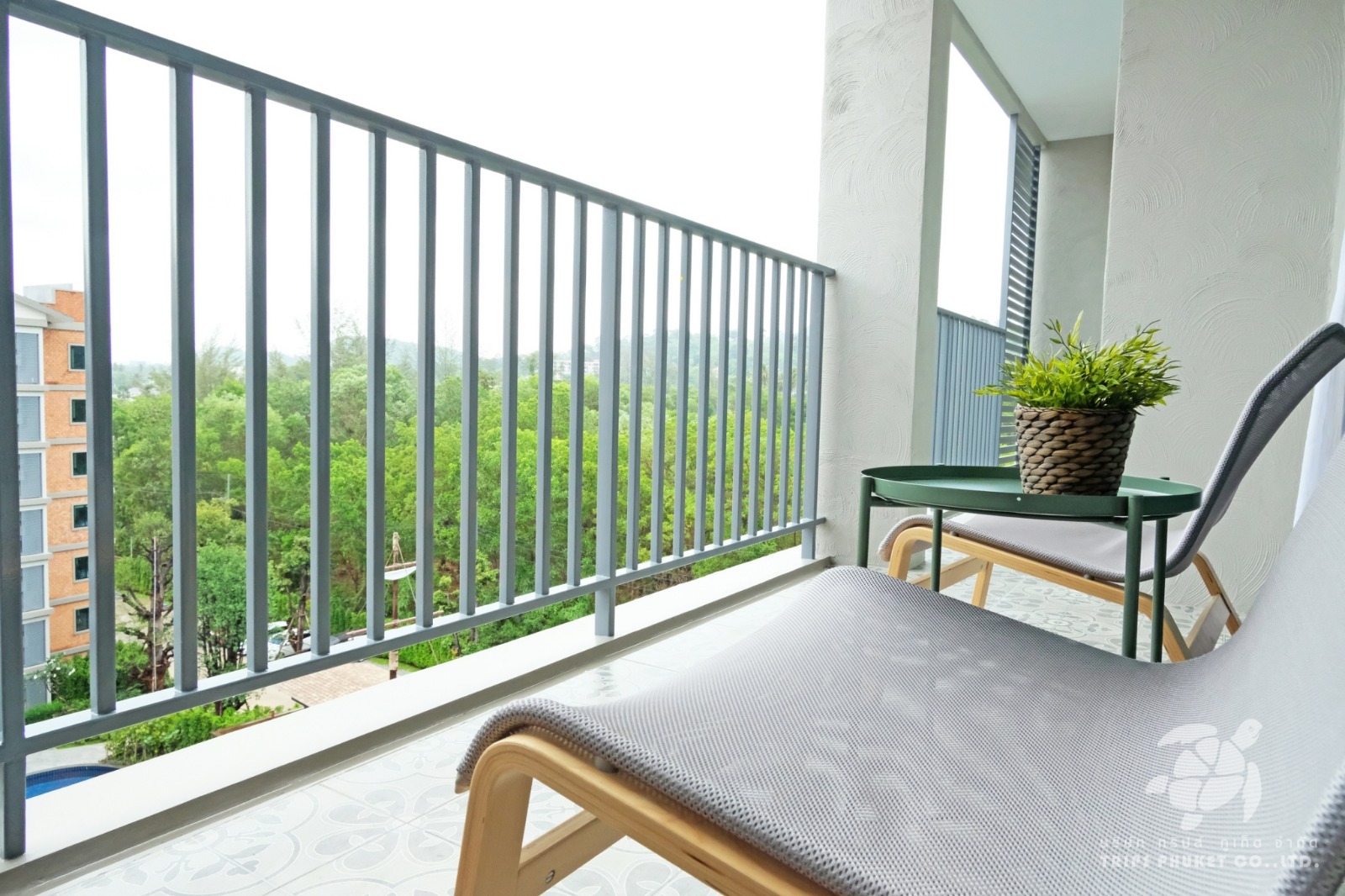 Bright apartment with modern interior design in Nai Yang Beach, 2 bedrooms