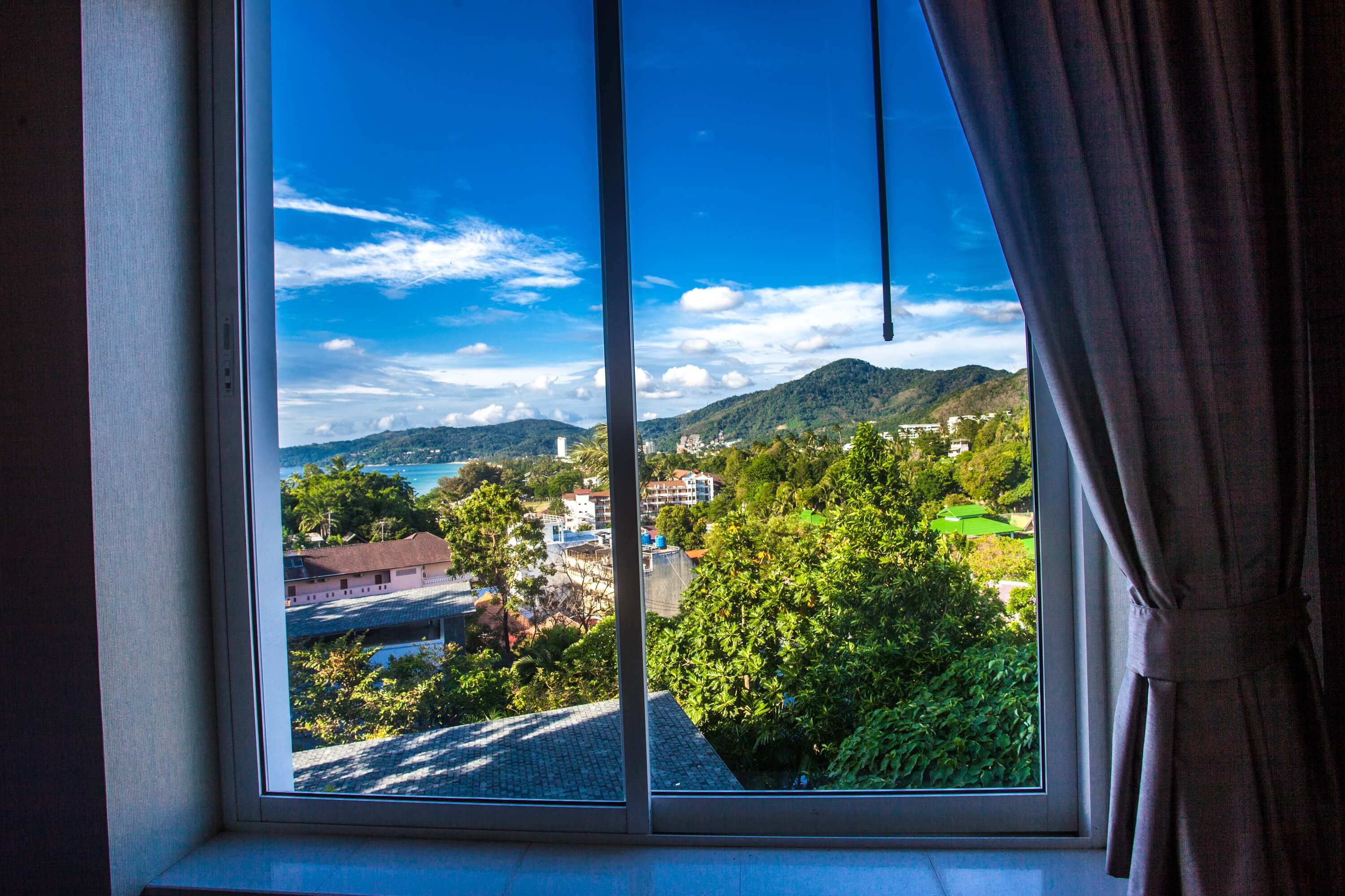 Spacious 2-room studio with an impressive view from the balcony, Kata