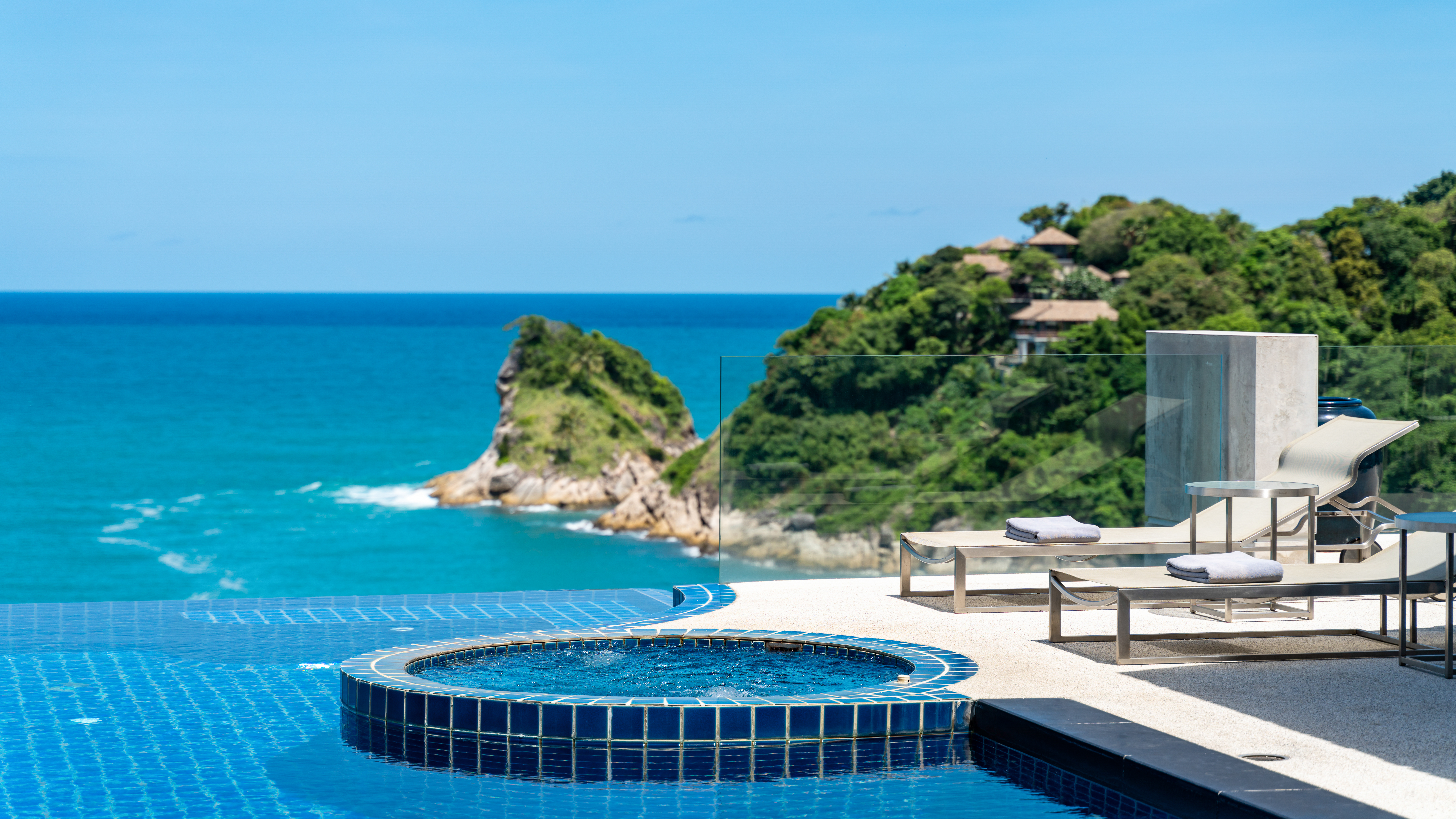 Seafront villa with stylish interior design, 6 bedrooms, Kathu