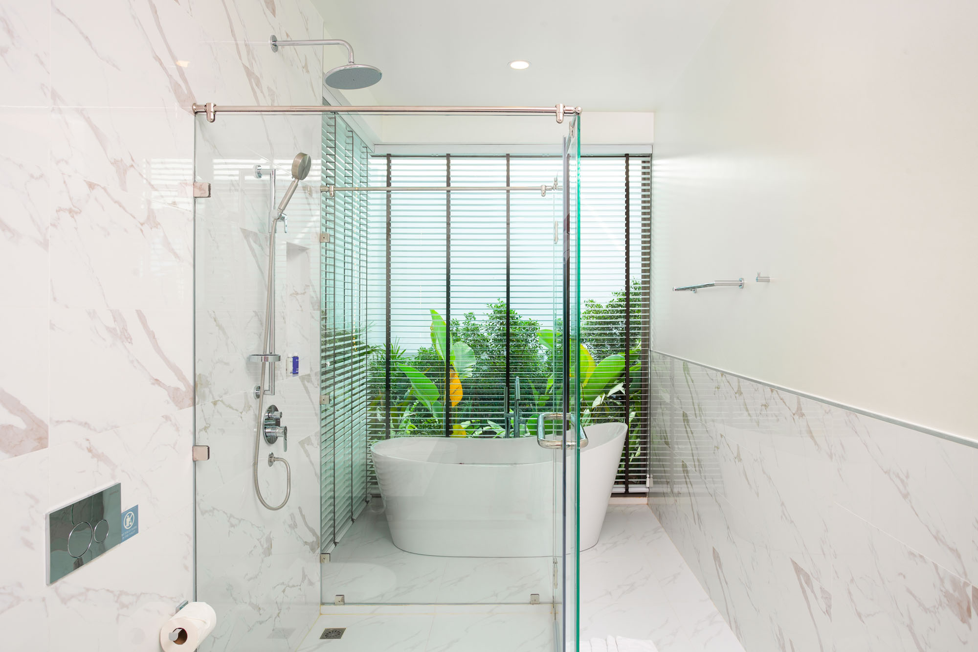 Two-storey villa with a pool in Rawai, 3 bedrooms