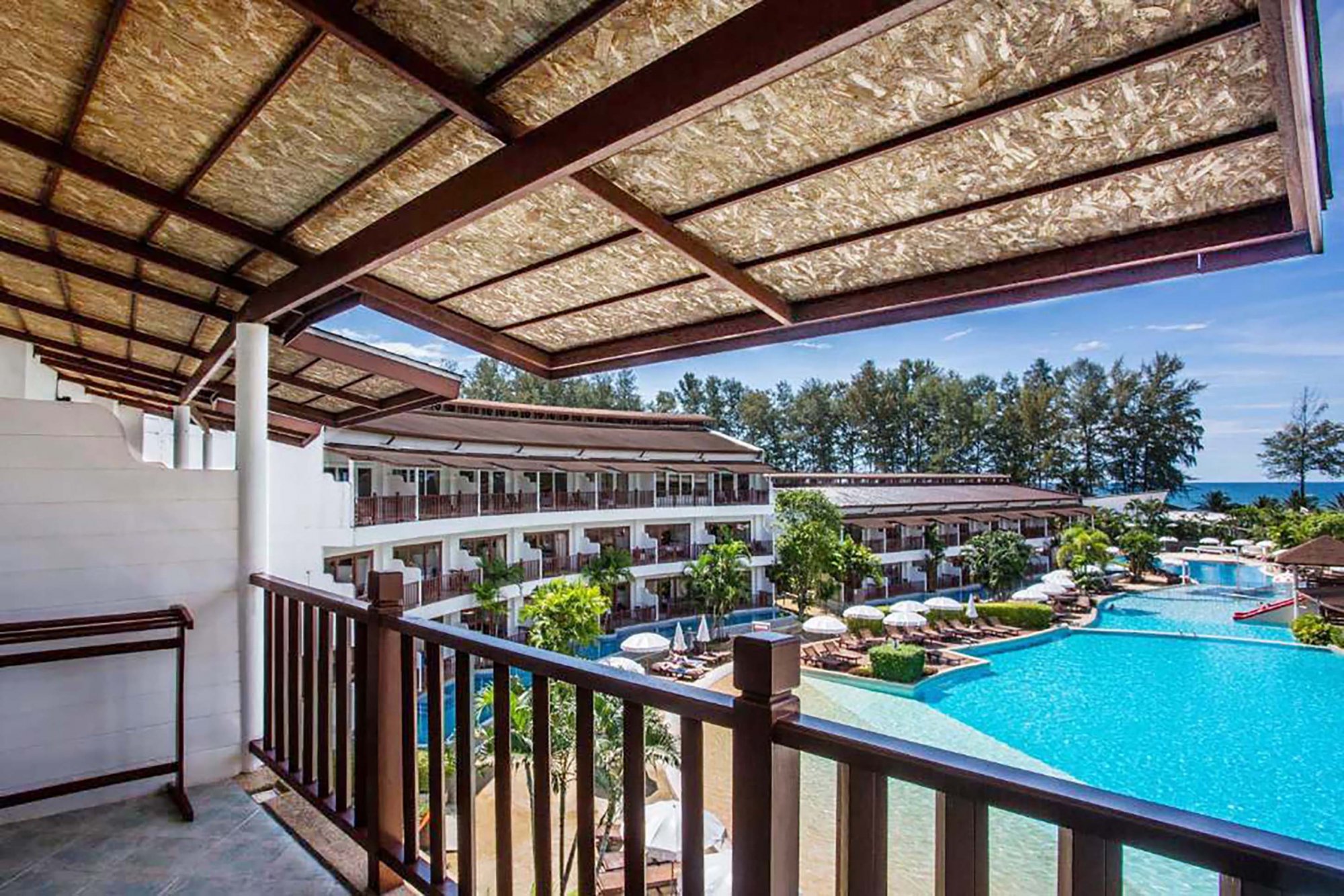 Studio apartment with pool view near the beach, Bang Tao