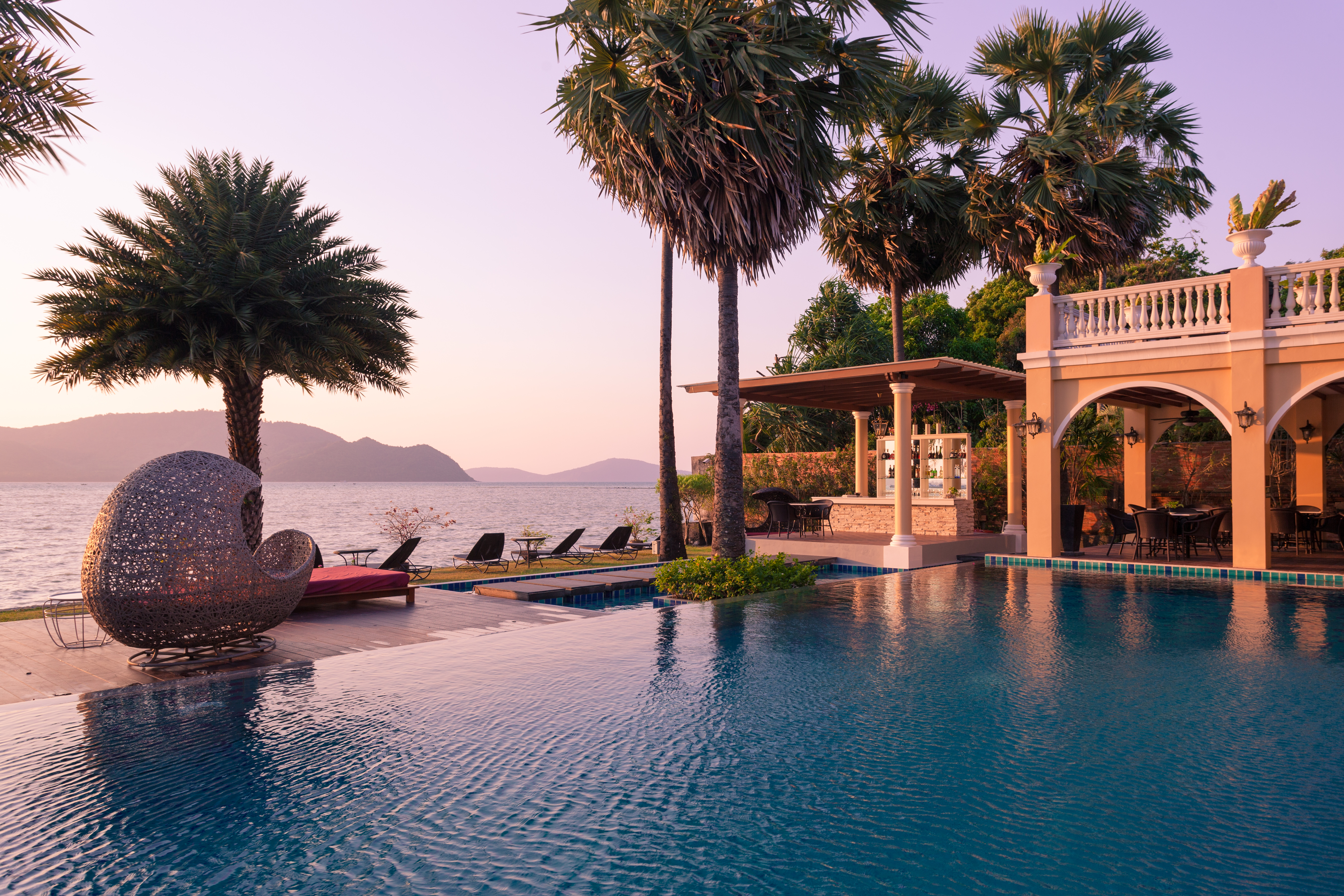 Luxurious two-storey villa with sea views and a private pool in Rawai, 9 bedrooms