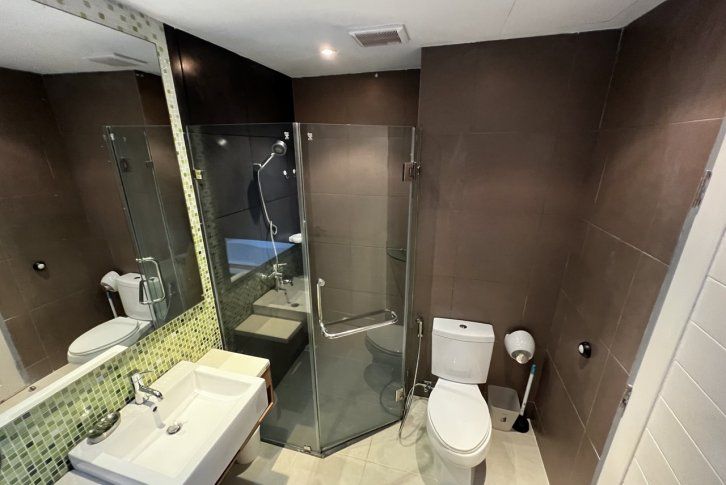 Spacious 2-bedroom apartment overlooking the Golf Courses