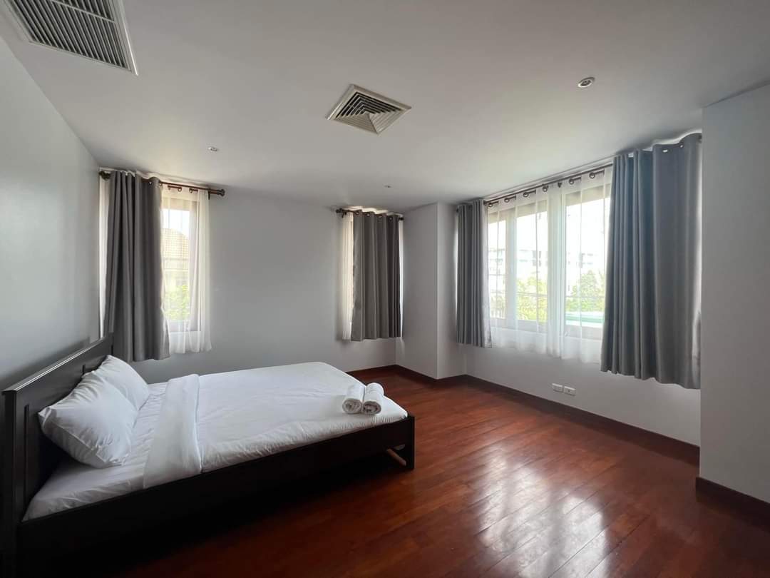 Beachfront apartment, 2 bedrooms, Surin