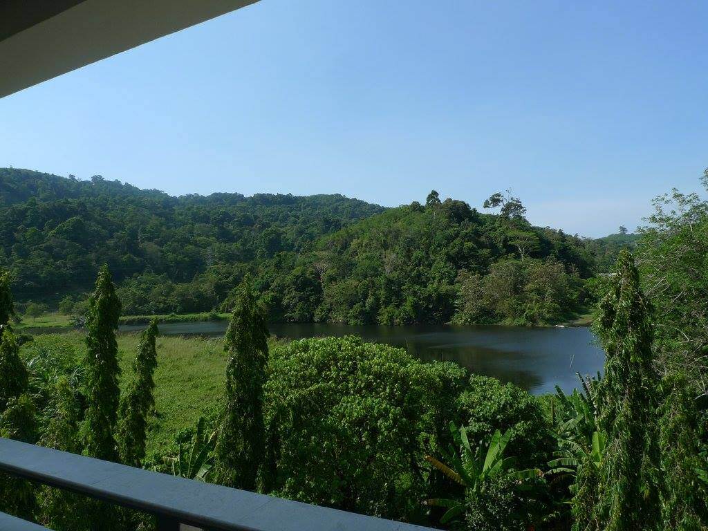 Modern 2 bedroom apartment with pool and garden access, Kathu