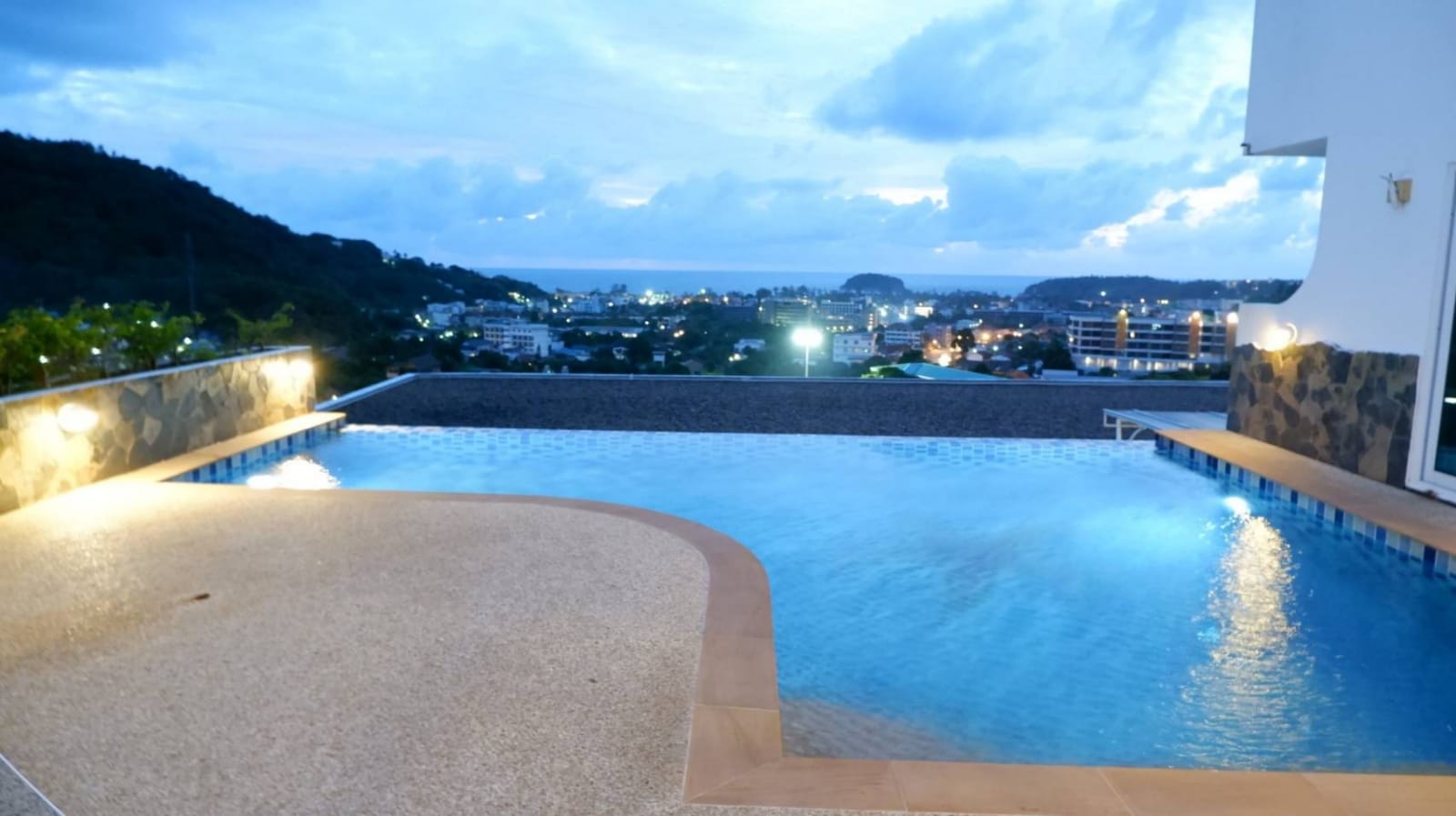 Spacious apartment with panoramic windows, Kata, 3 bedrooms
