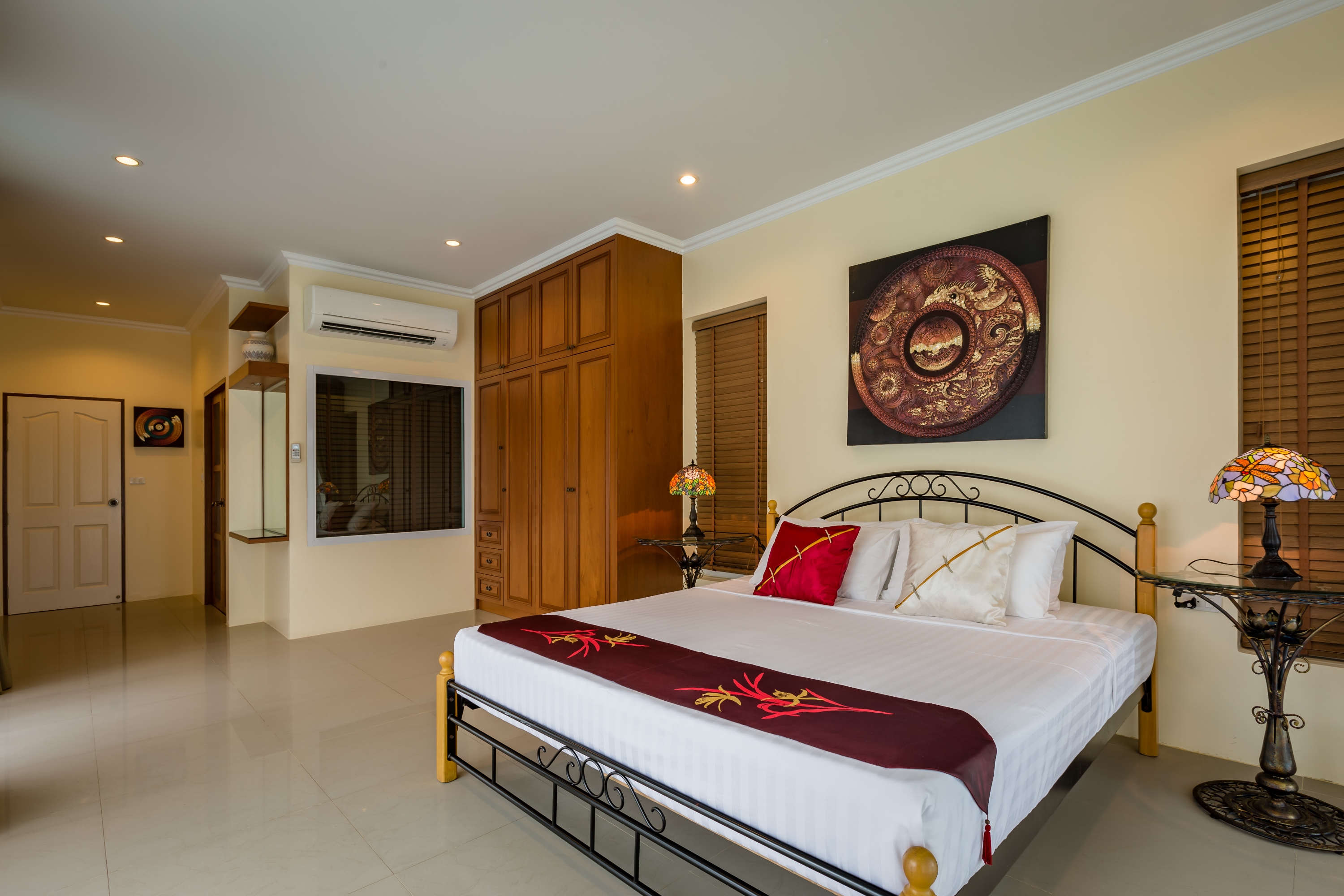 Family villa on the coastline in Rawai, 3 bedrooms