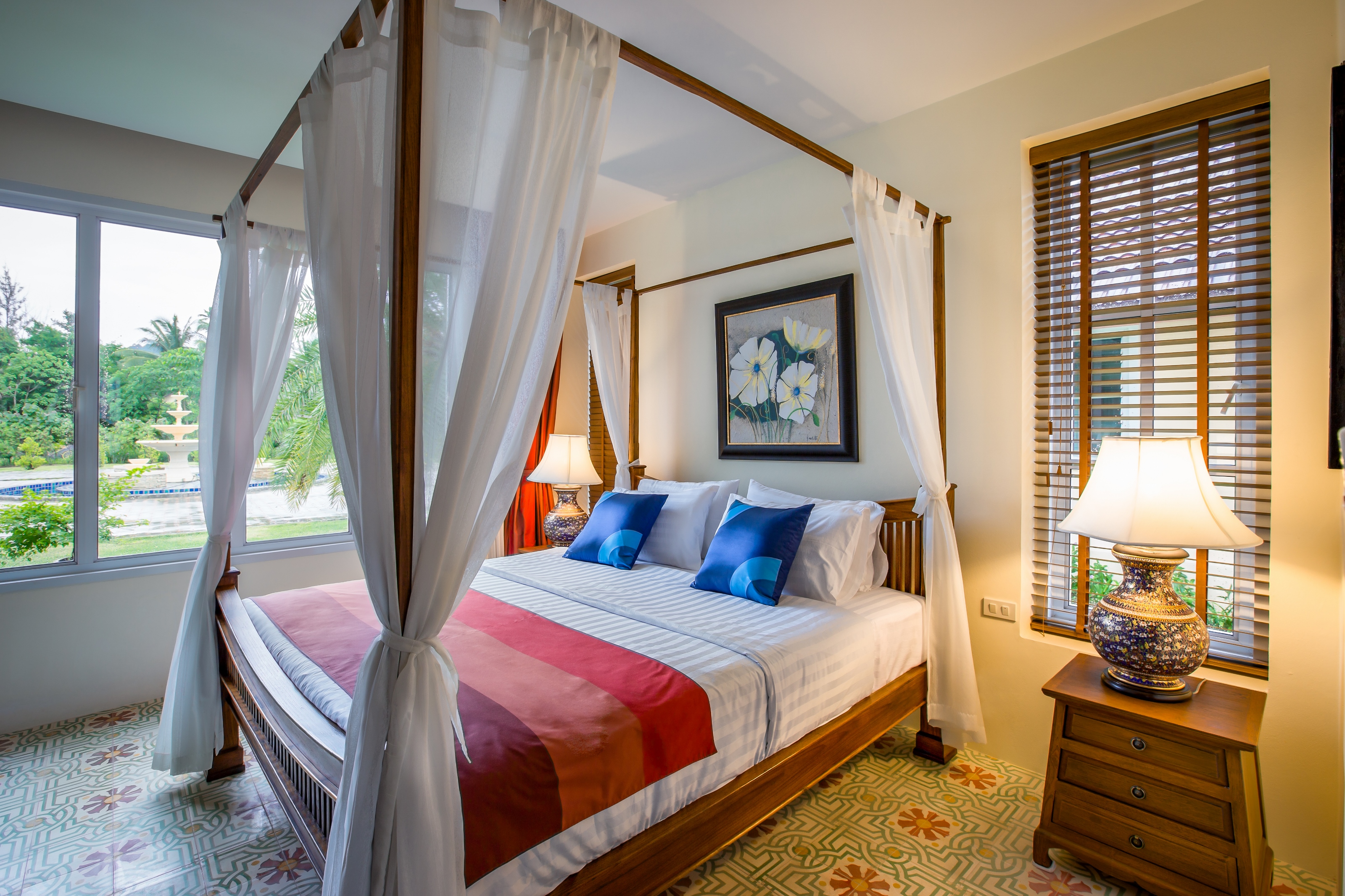 Luxurious two-storey villa with sea views and a private pool in Rawai, 9 bedrooms