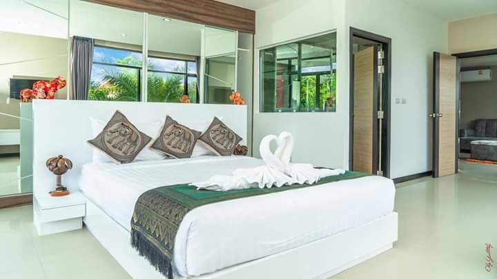 Apartment in Nai Harn with nature view, 2 bedrooms