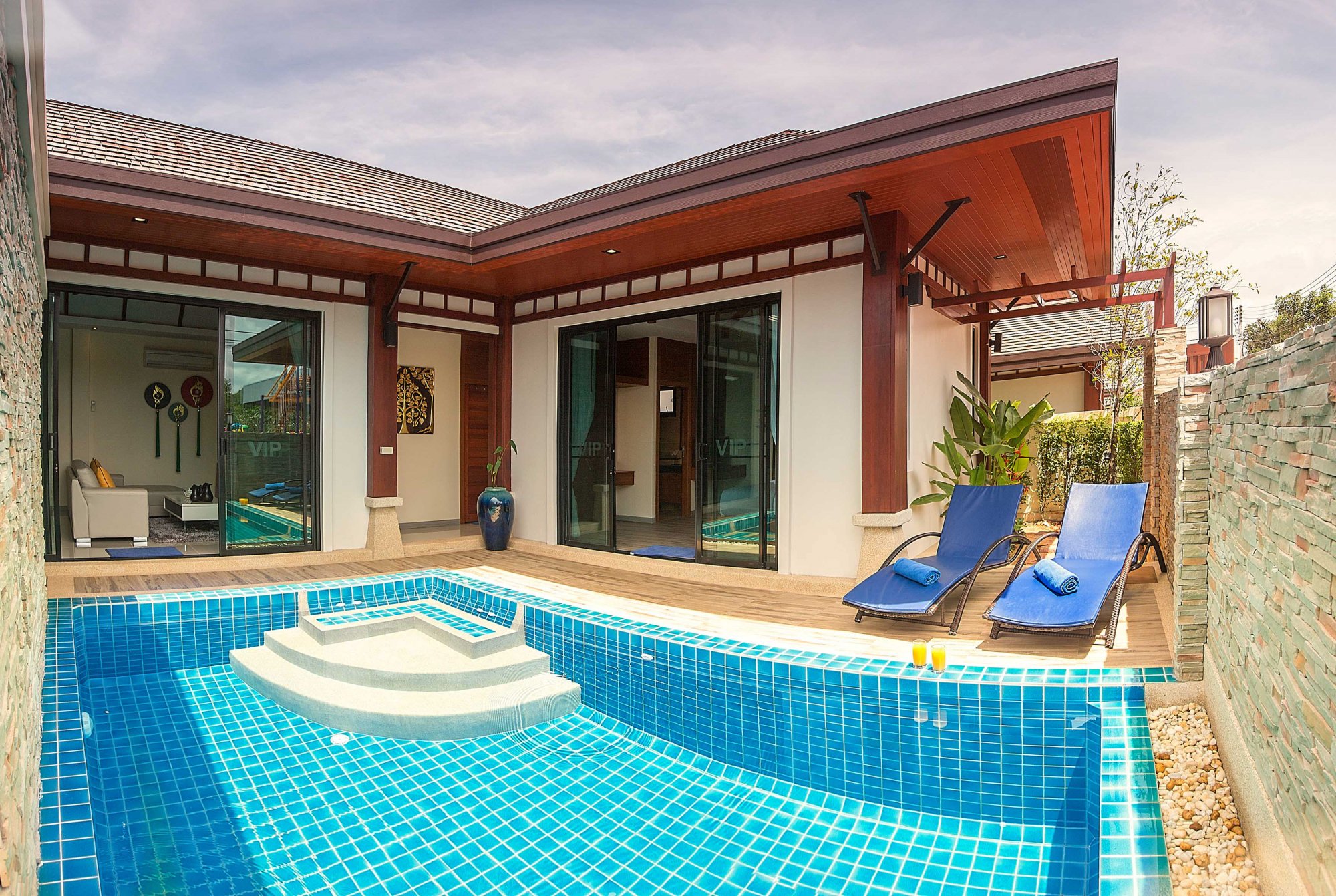 Spacious pool villa with a good location in Rawai, 2 bedrooms, Rawai