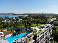 Beachfront 1 Bedroom Apartment with Pool, Surin
